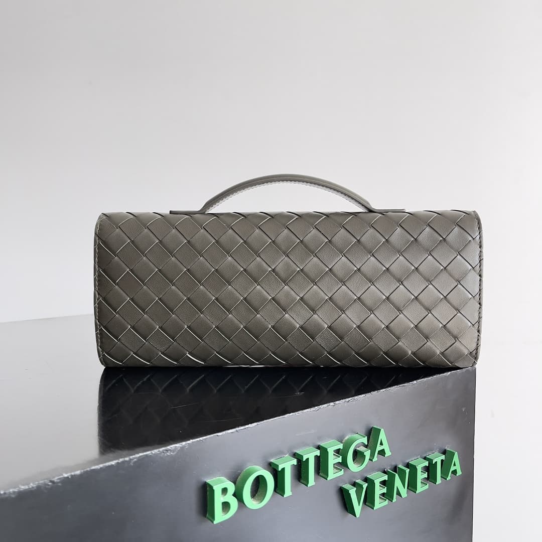 BV Long Clutch Andiamo With Handle Lambskin TOP