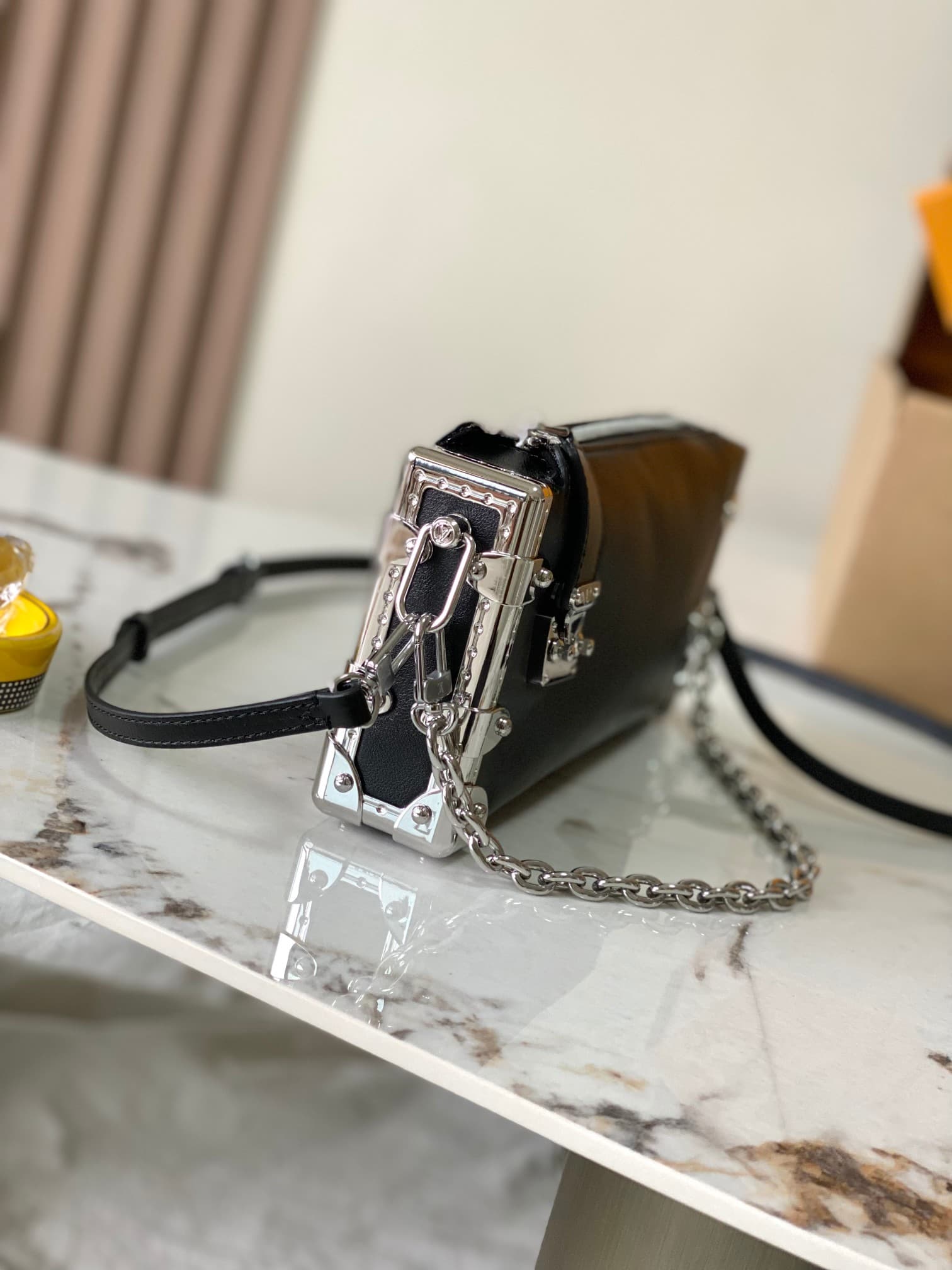 Louis Vuitton Slim Trunk Calf leather M25445 Top