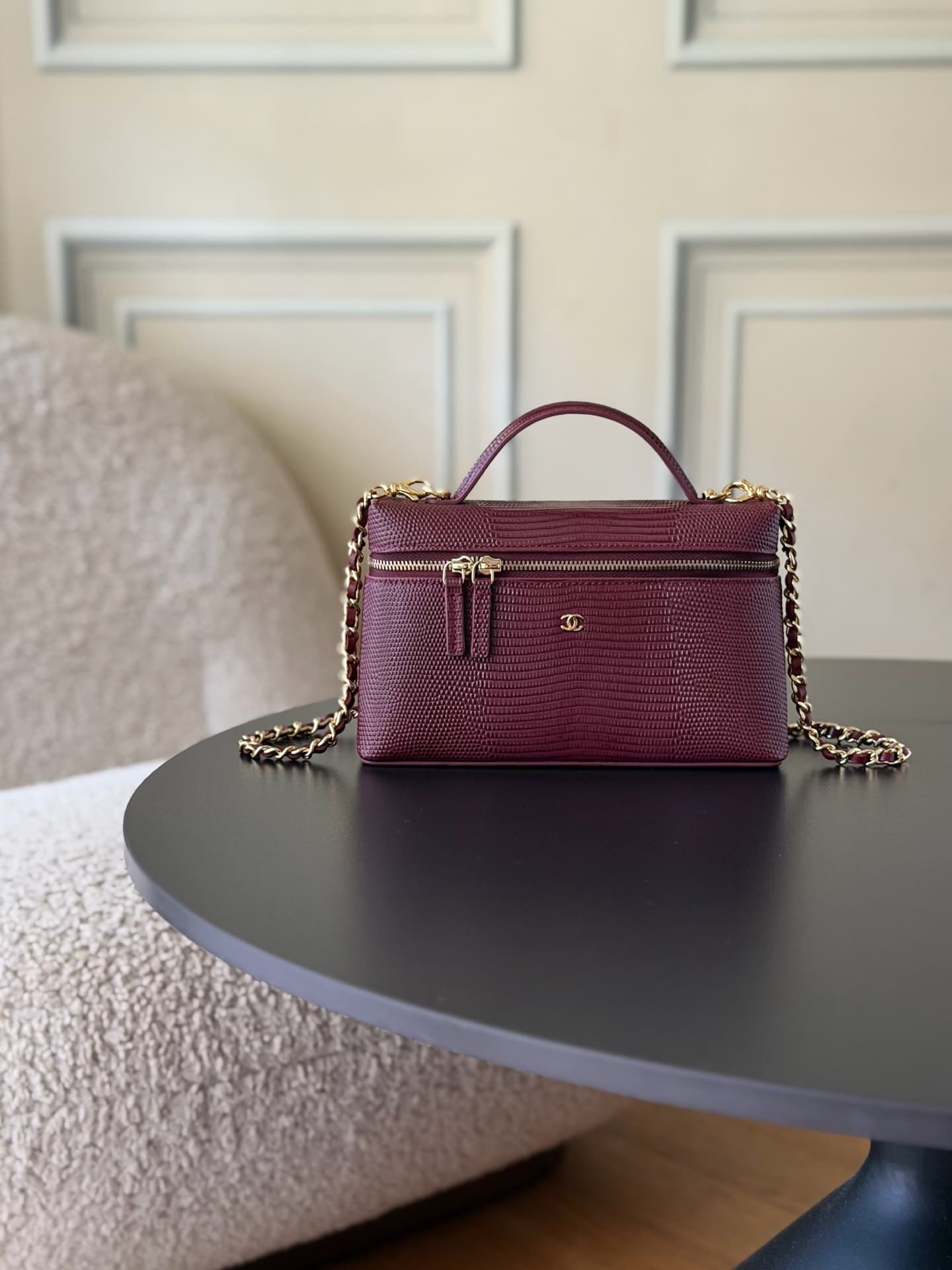 Chanel Small Vanity with chain Lizard Embossed Calfskin & Gold-Tone Metal Burgundy AS5346 A