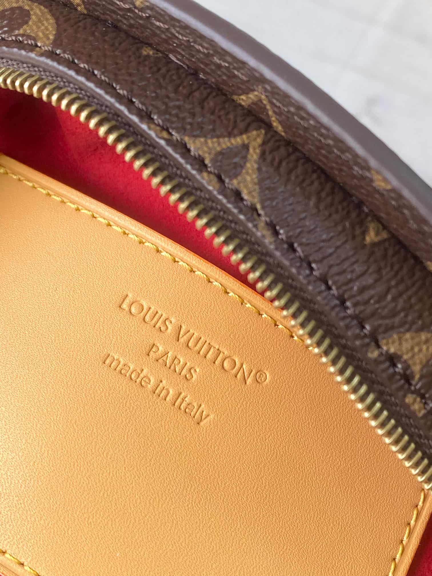 Louis Vuitton Fan Monogram coated canvas M14804 Top