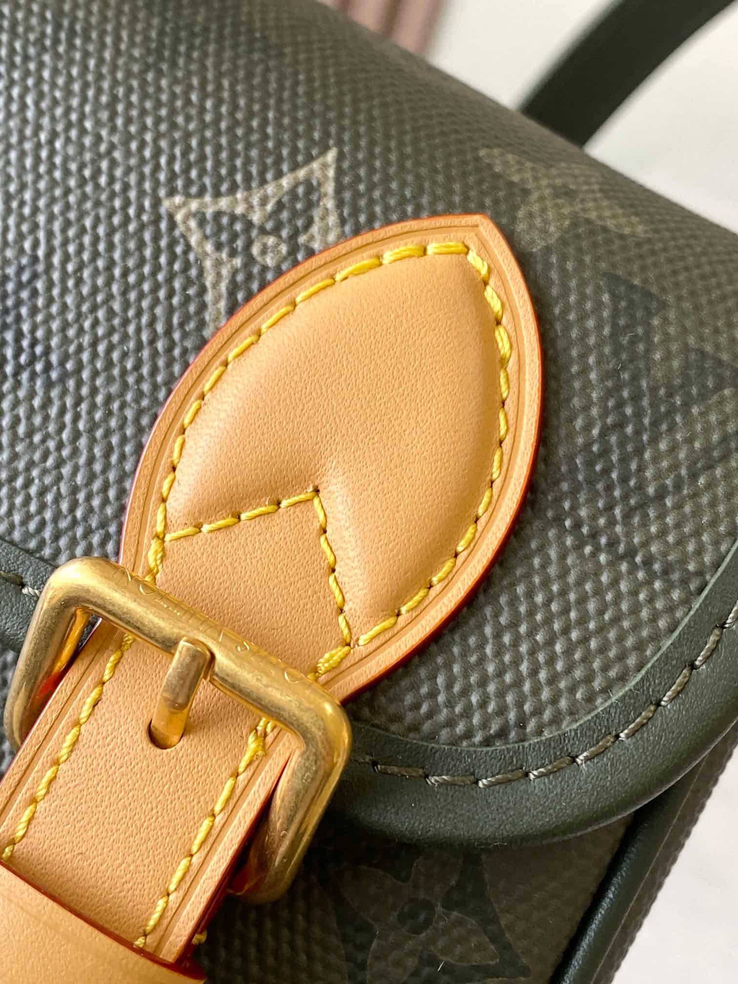 Louis Vuitton Satchel Wearable Wallet Khaki Monogram Surplus coated canvas M26969 Top