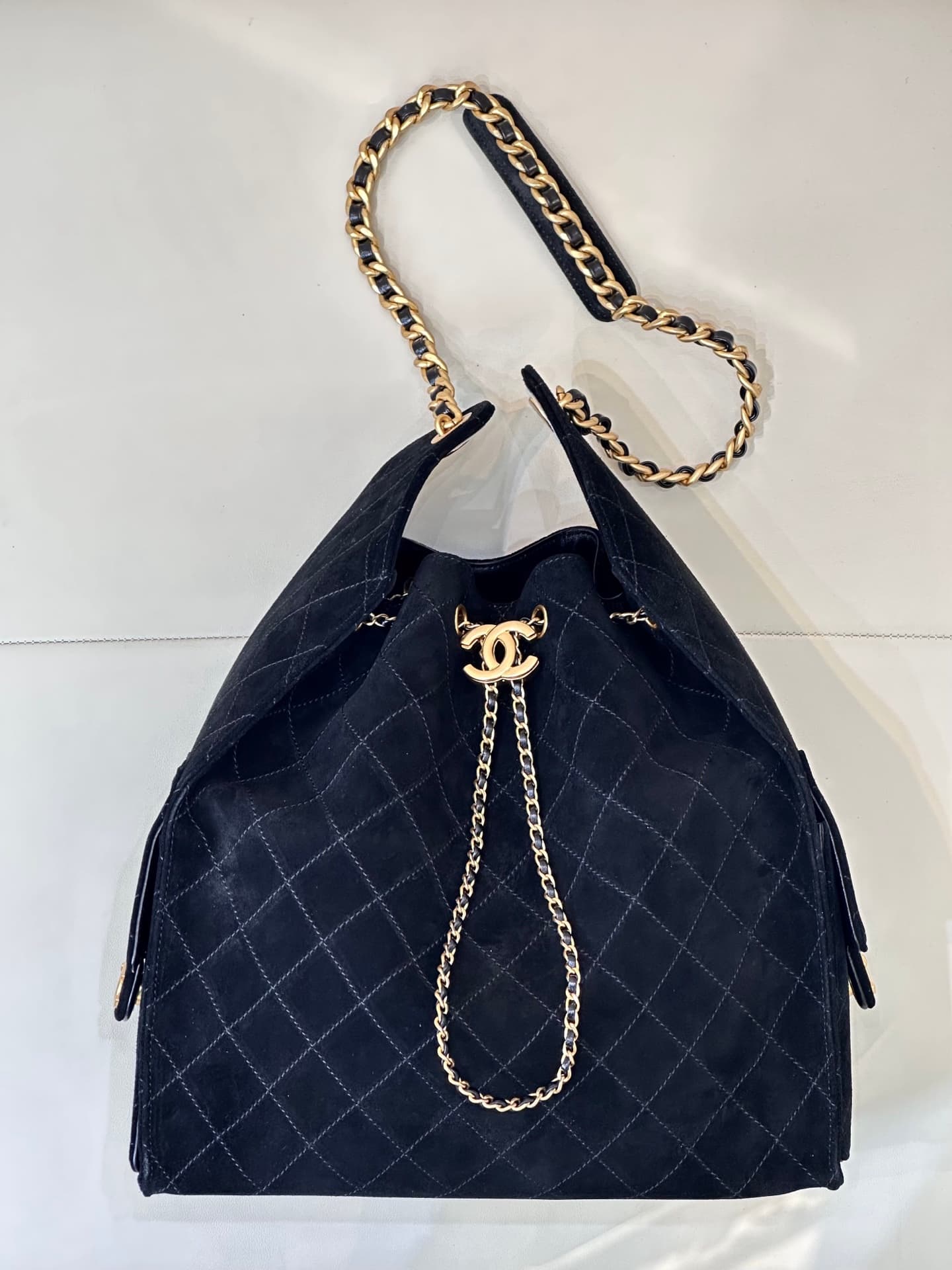 Chanel 25 Medium Hobo handbag AS5311 Suede &Gold-tone Metal Black TOP