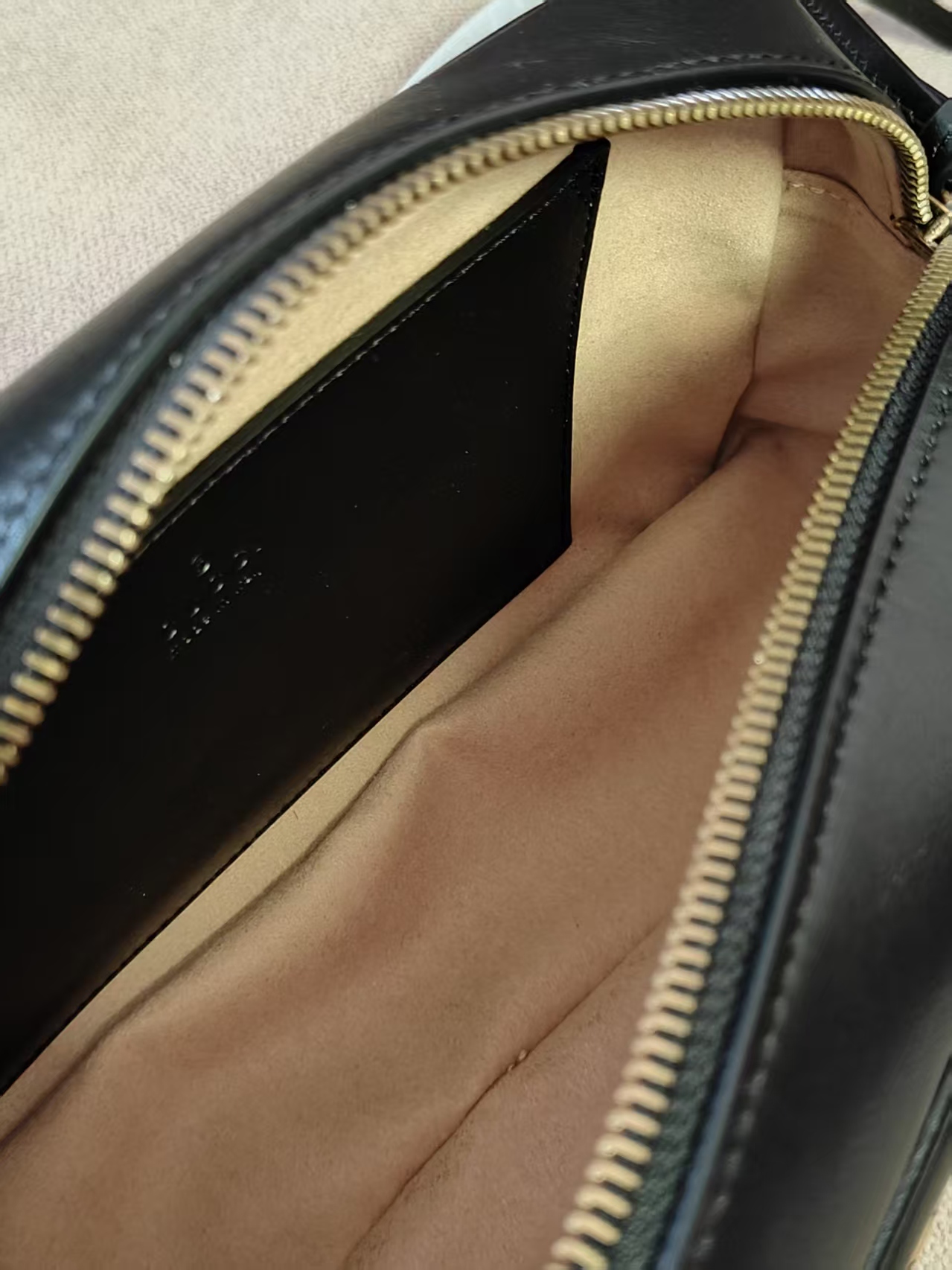 GG Marmont small shoulder bag 447632 black High