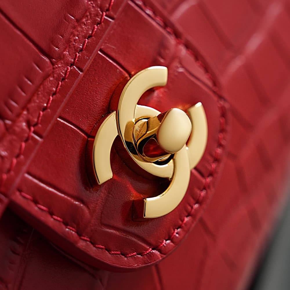 Chanel Maxi Flapbag Crocodile Embossed Calfskin& Gold-Tone Metal Red AS6231 A