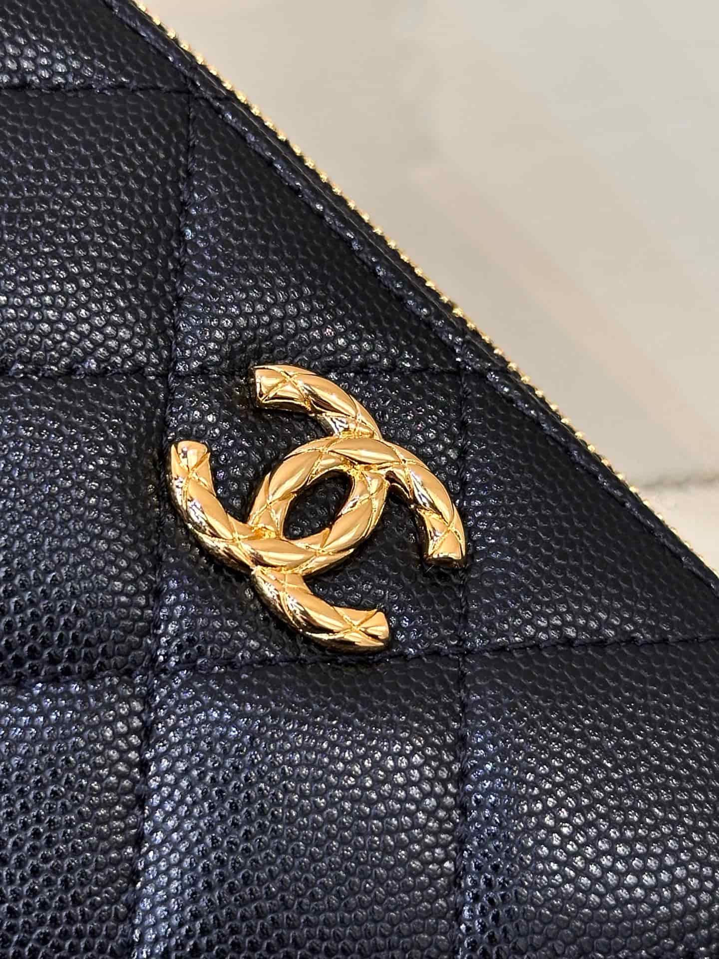 Chanel Hobo Bag Grained Calfskin & Gold-tone Metal Black AP5023 TOP