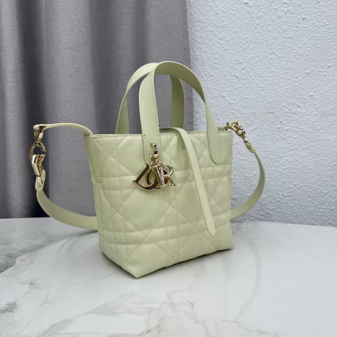 Small Dior Toujours Vertical Tote Bag Green Lily  Macrocannage Calfskin M2835 High