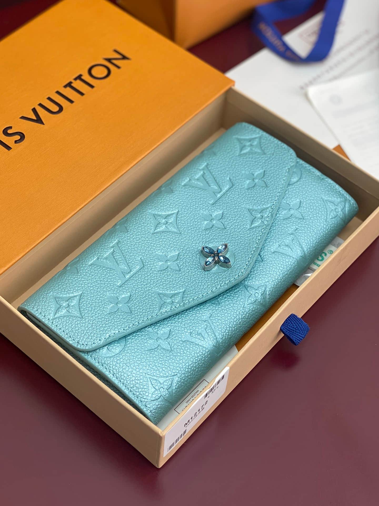 Louis Vuitton Sarah Wallet Supple grained cowhide leather M12172 Azur Frost High