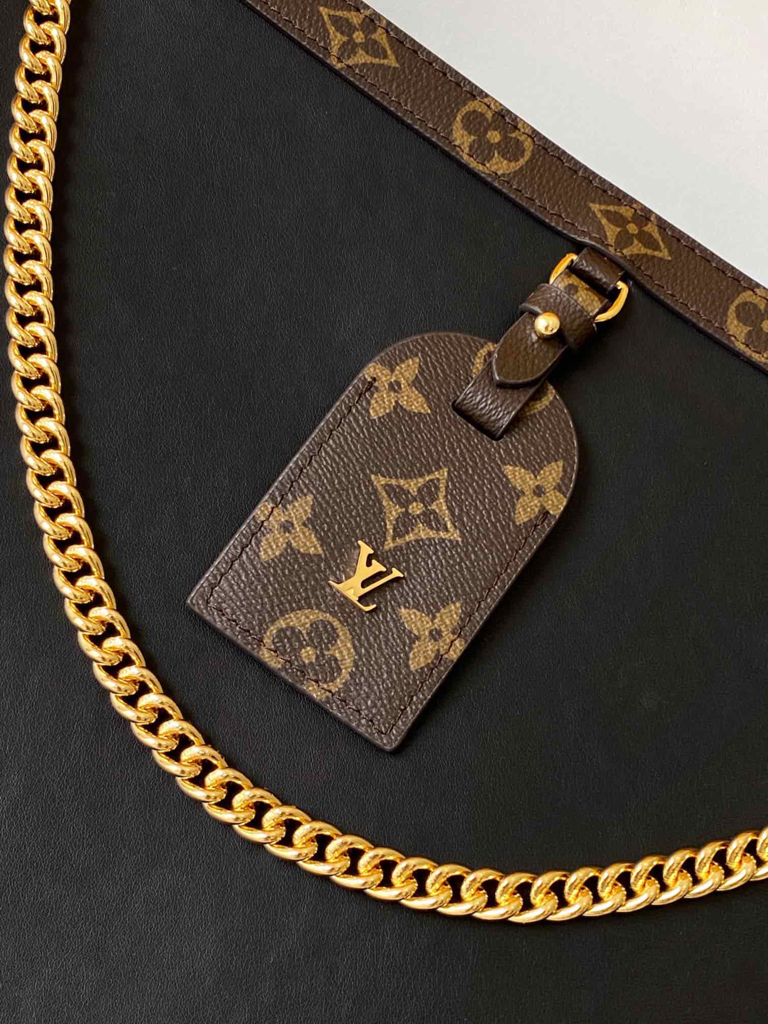 Louis Vuitton Nova MM Black Calfskin leather M13137 High