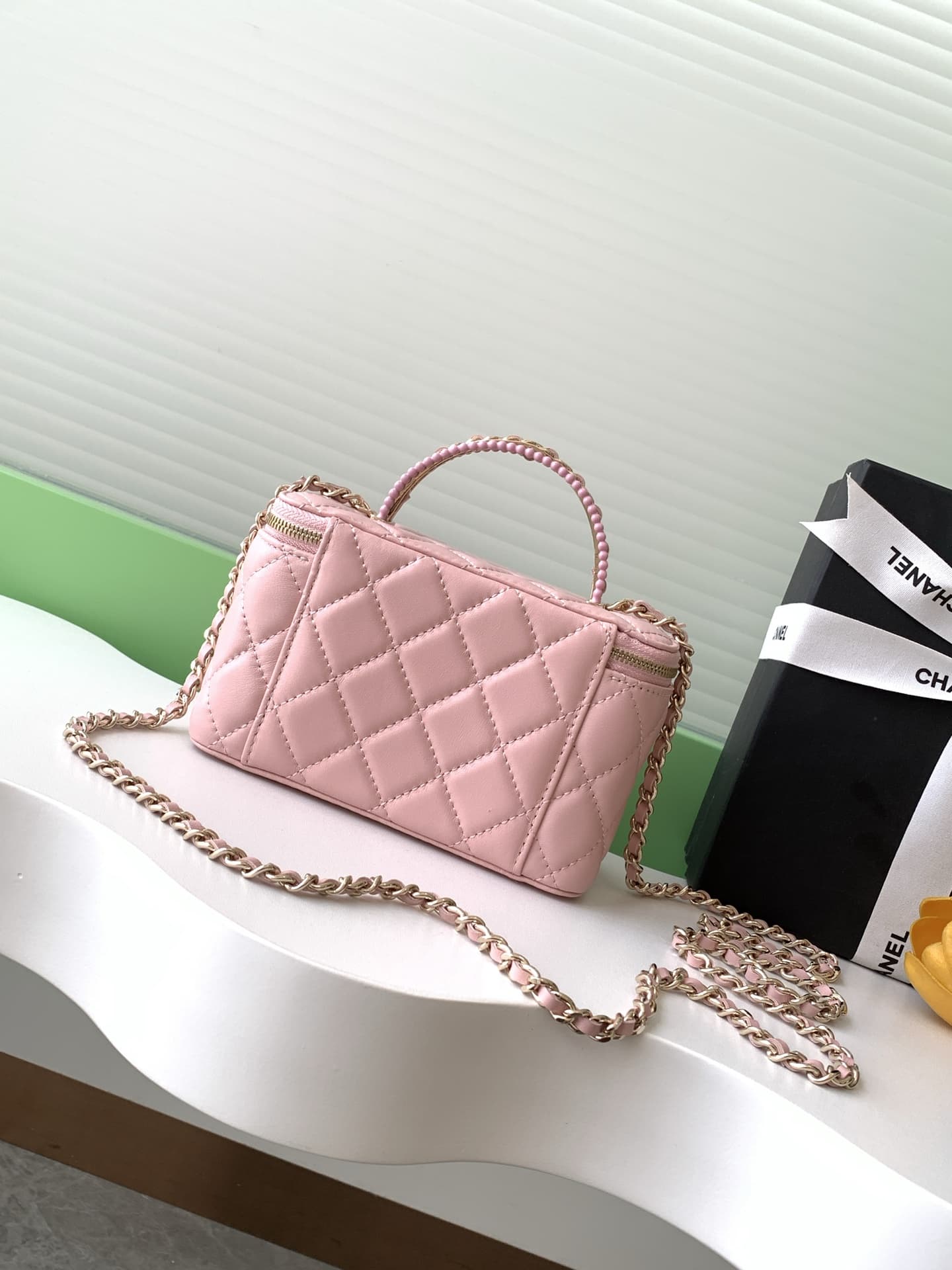 Chanel LONG VANITY WITH CHAIN Lambskin, Imitation Pearls & Gold-Tone Metal AP4452 Pink A
