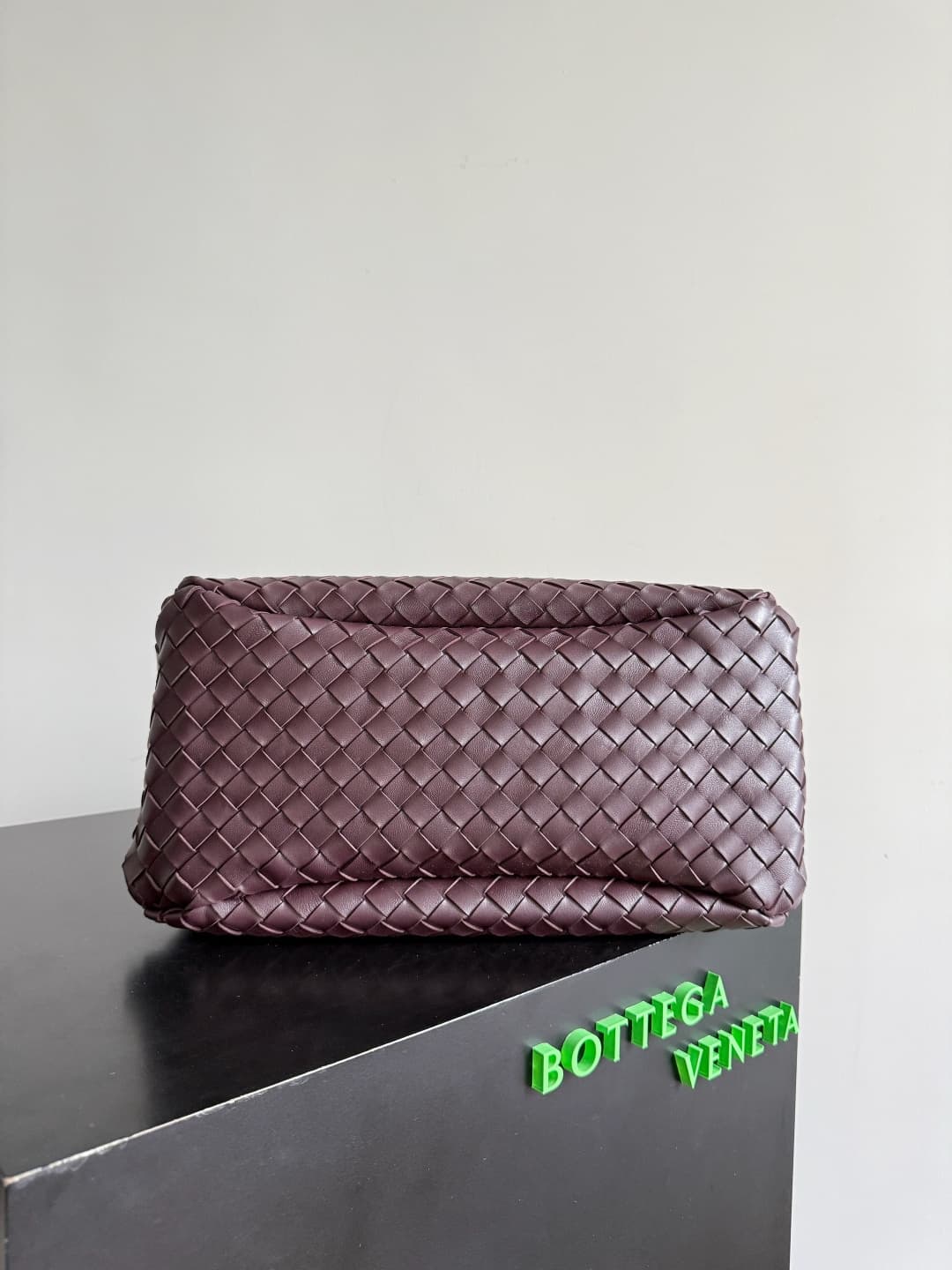 Bottega Veneta Large Campana shoulder bag suede in Intrecciato leather Claret TOP