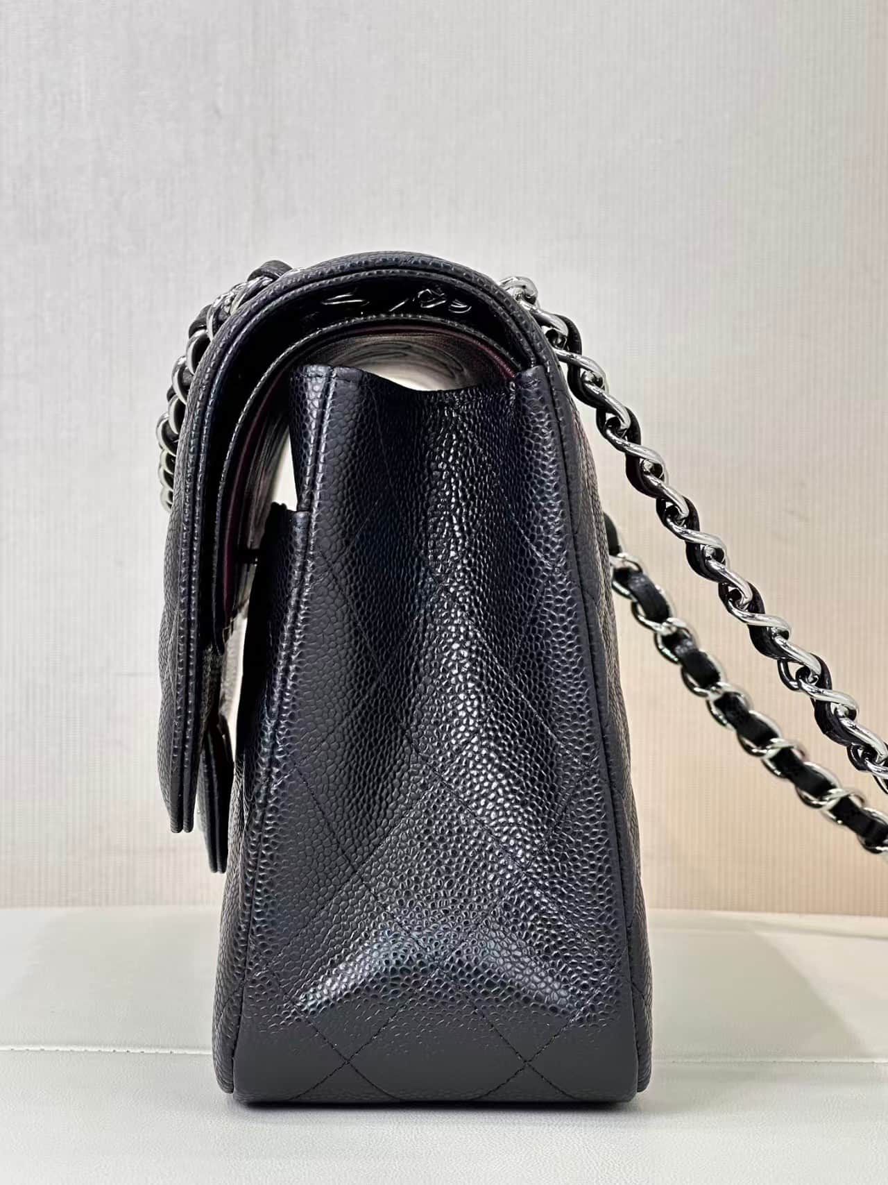 Chanel Large CLASSIC HANDBAG Grained Calfskin Black Silver Metal TOP