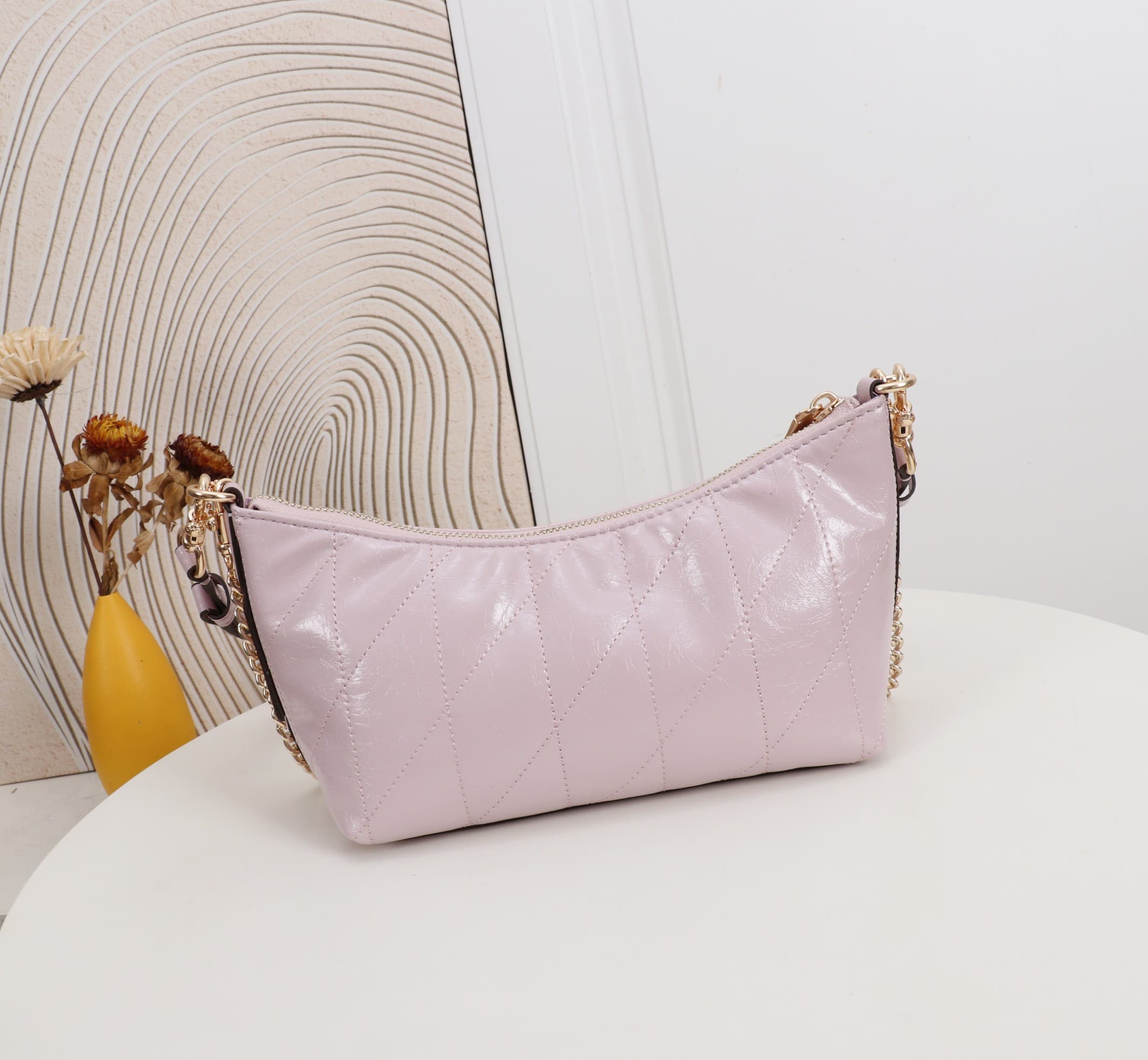Coach Caitlin Shoulder Bag With Quilting Glazed leather/Gold/Carnation High