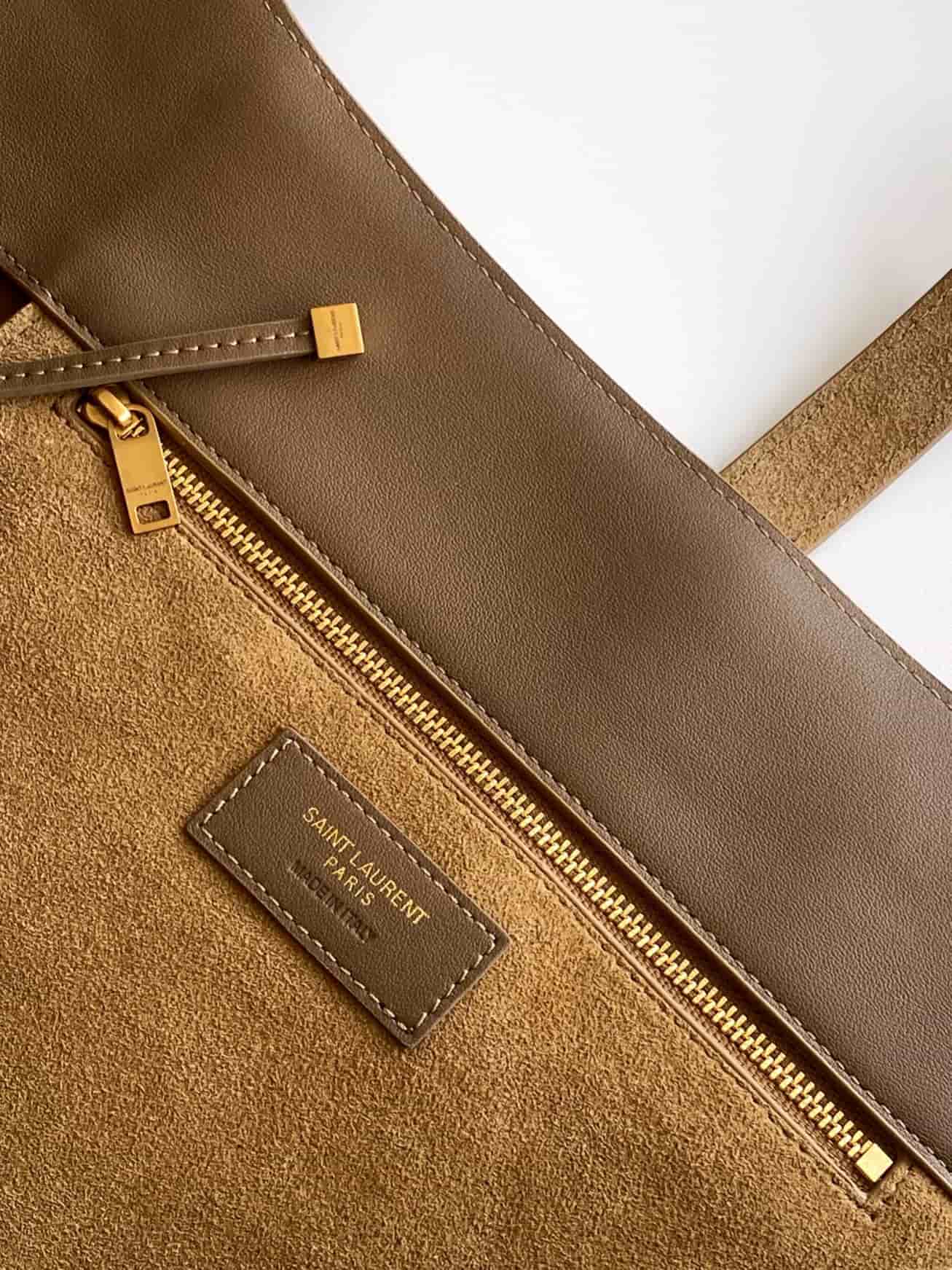LE 5 À 7 BEA IN SUEDE GOLDEN LEAF High