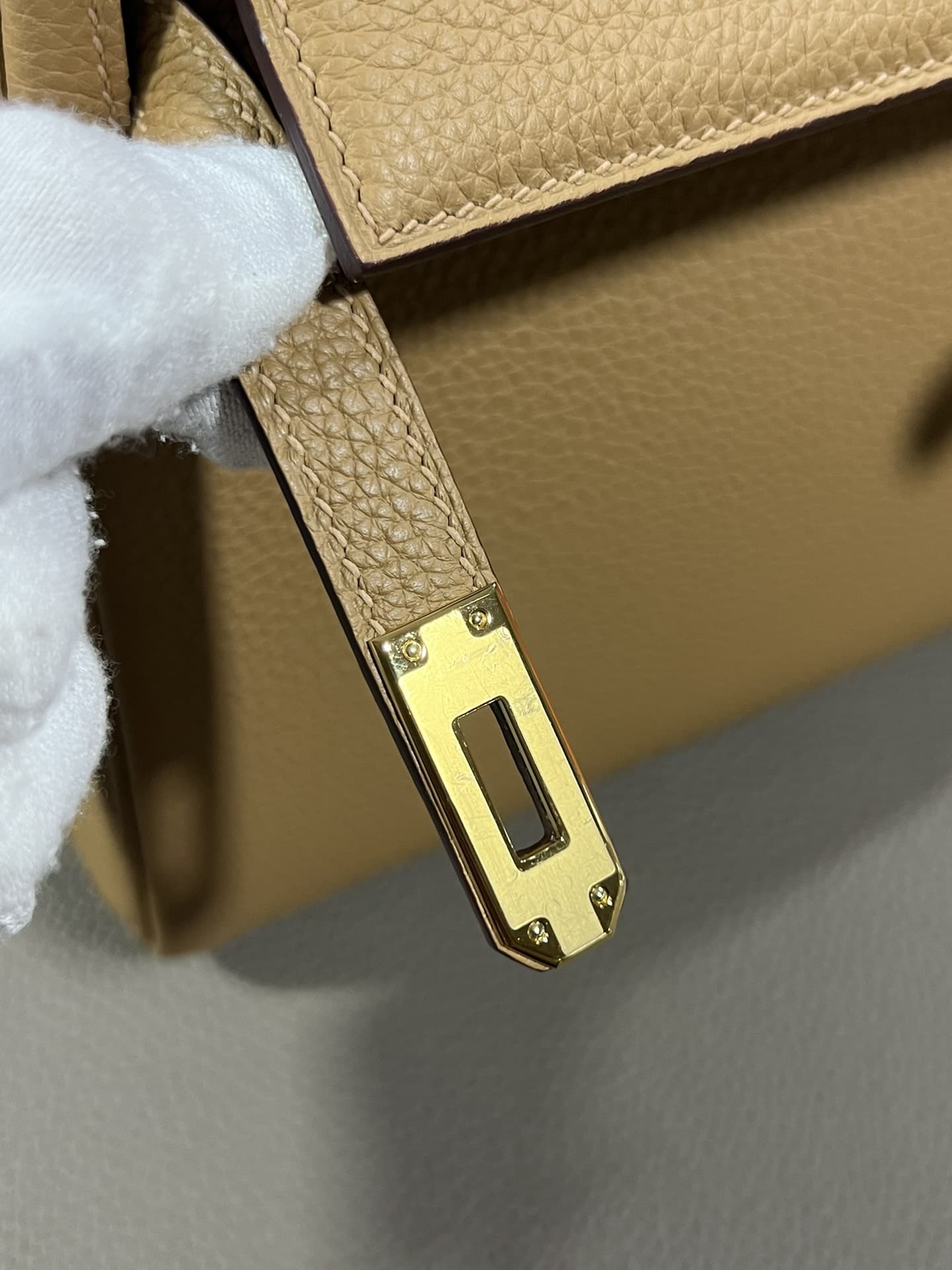 Hermes Kelly 25/28/32cm Retourne Bag Togo Leather In Beige de Weimar WAX High