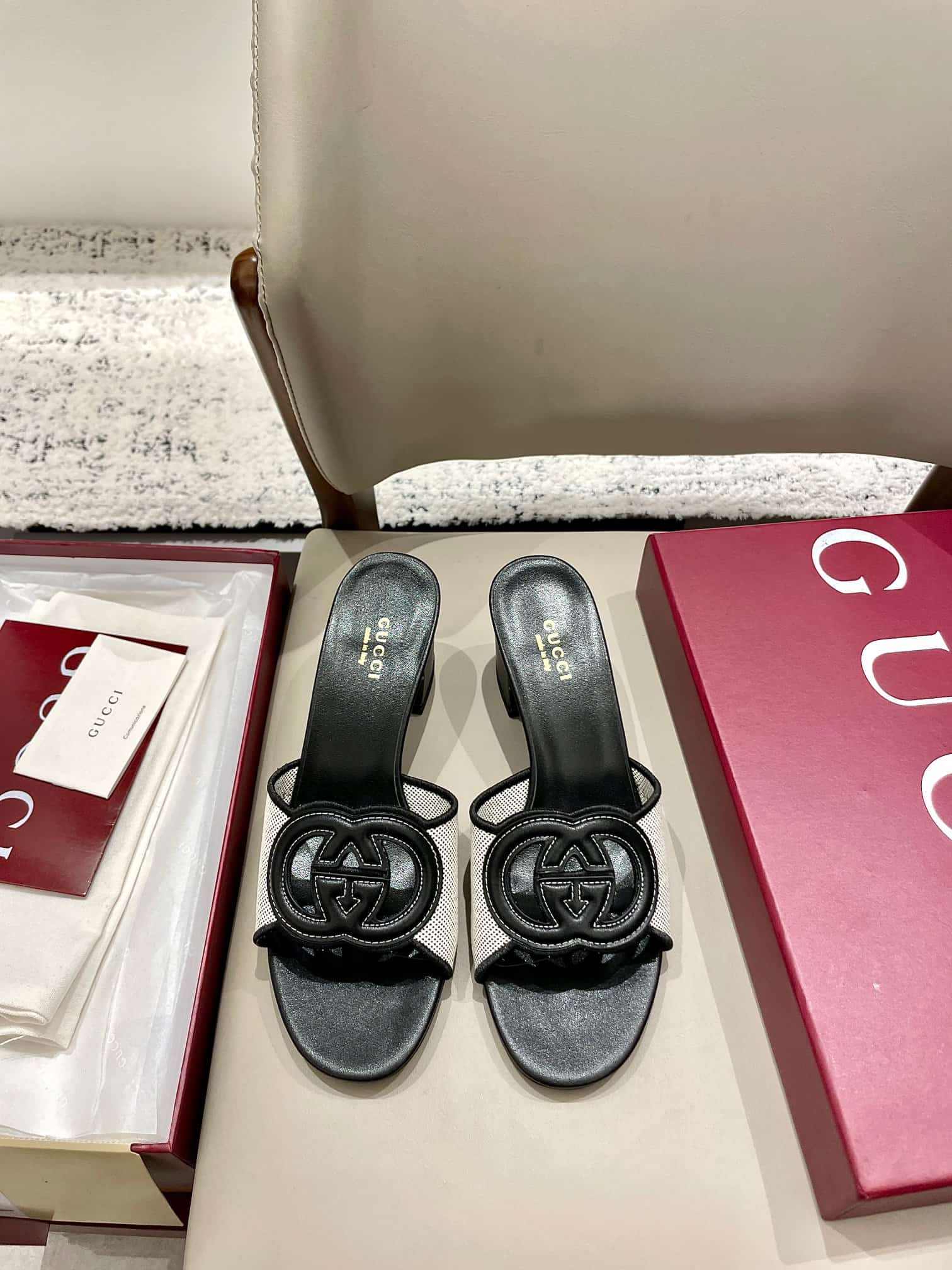 Gucci Women's slide sandal with Interlocking G