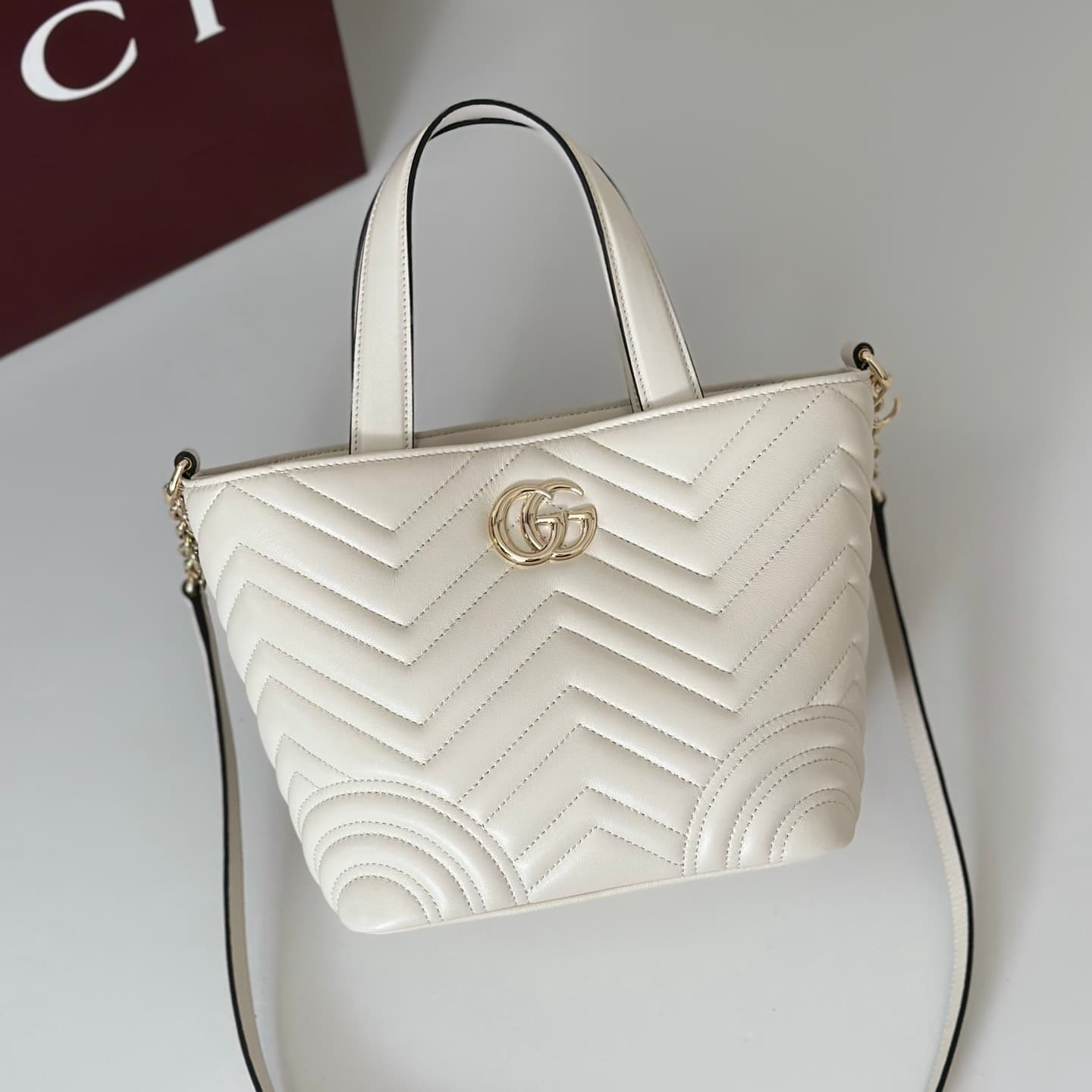 Gucci Betty small tote bag 847386 white leather High