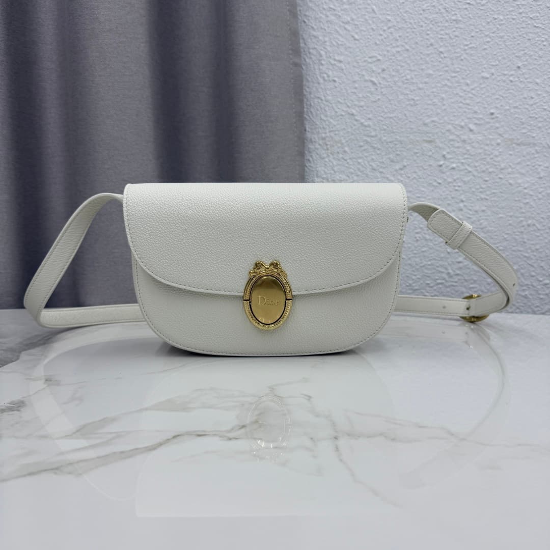 Dior Médaillon Flap Bag White Grained Calfskin M3920 High