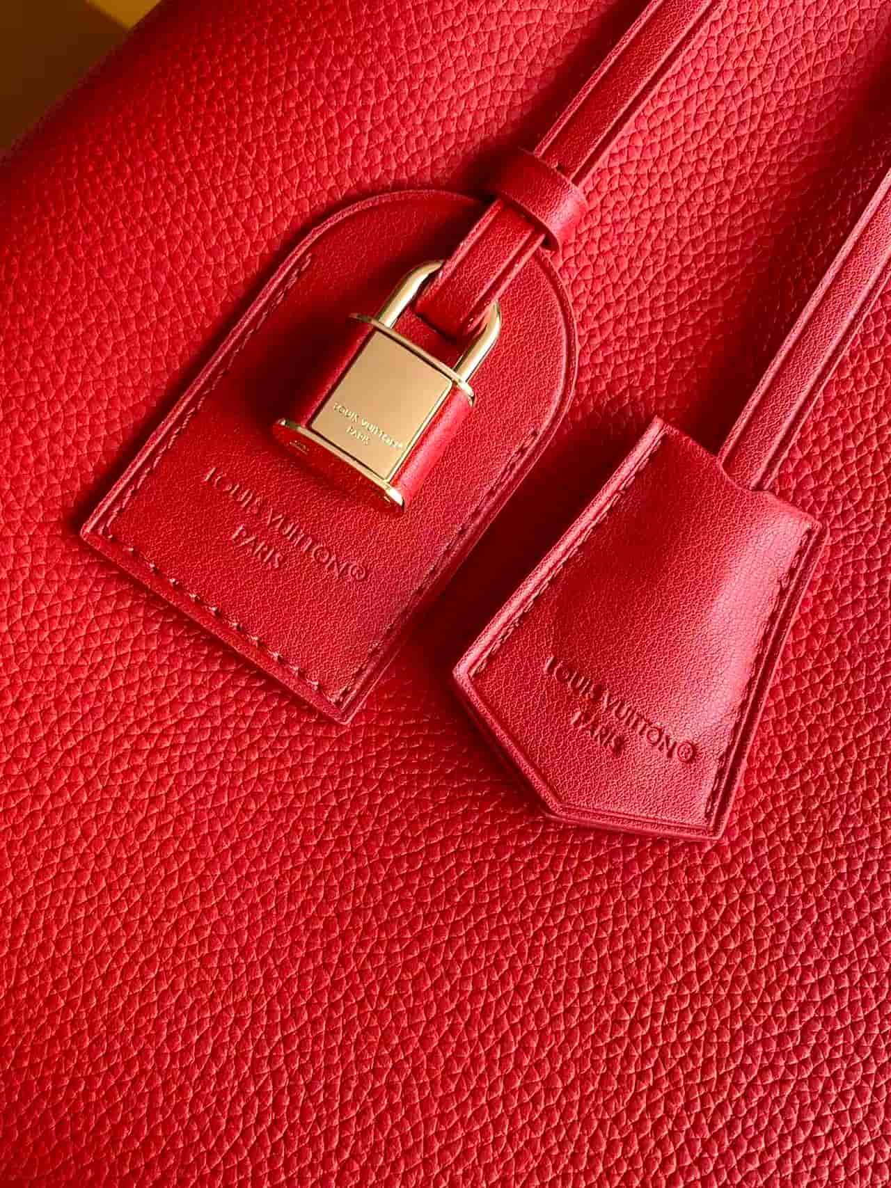 Louis Vuitton Capucines Souple Grain Taurillon Leather Red M26267 TOP