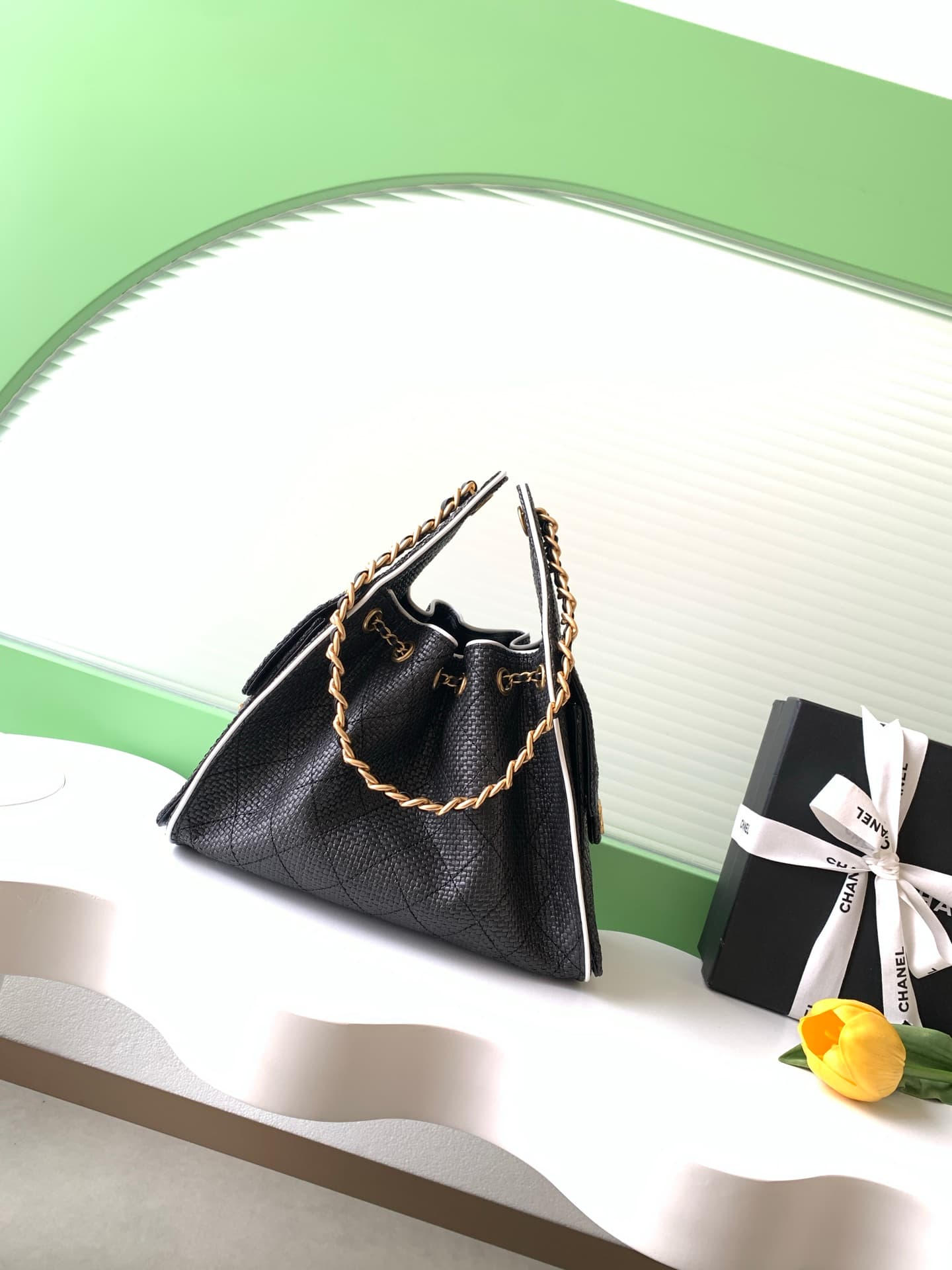 Chanel 25 Small Hobo handbag AS5293 Braided Raffia-Effect Canvas Calfskin & Gold-Tone Metal Black&White  A