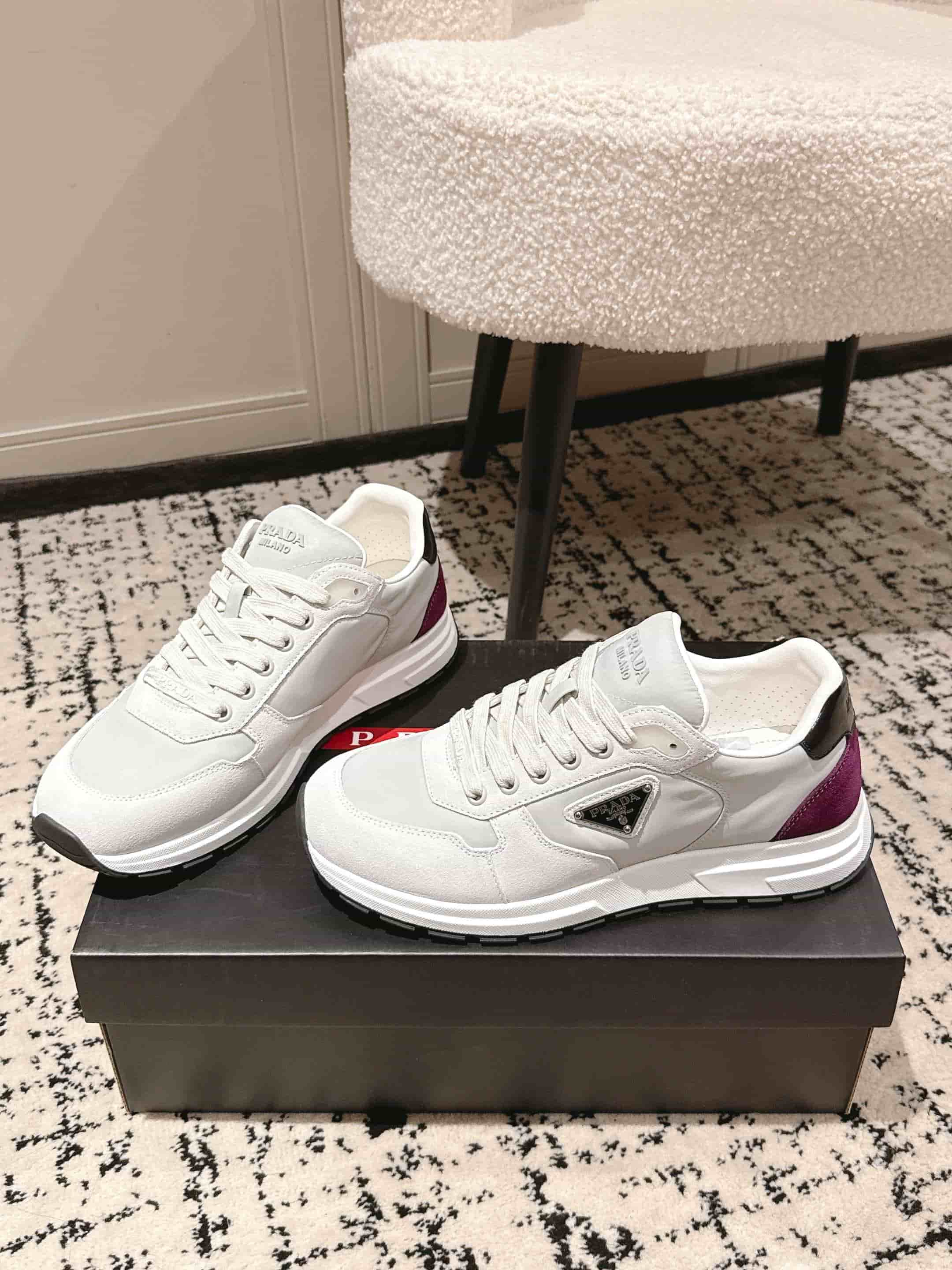 Prada Cloudy Gray Prax 2.0 Re-nylon And Suede Sneakers shoes Men