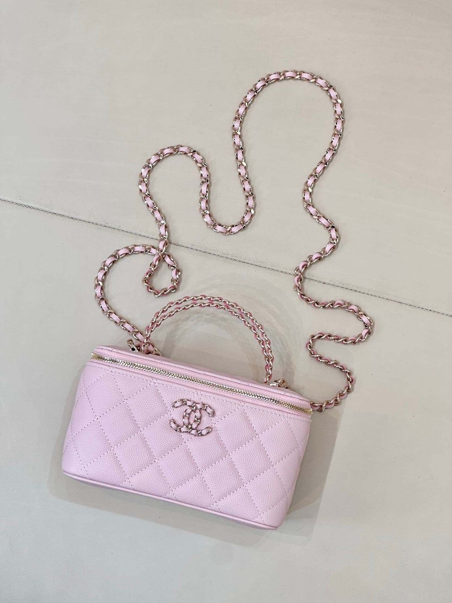 Chanel Classic Top Handle Vanity Case Grained Calfskin& Gold-Tone Metal Pink AP5182 TOP