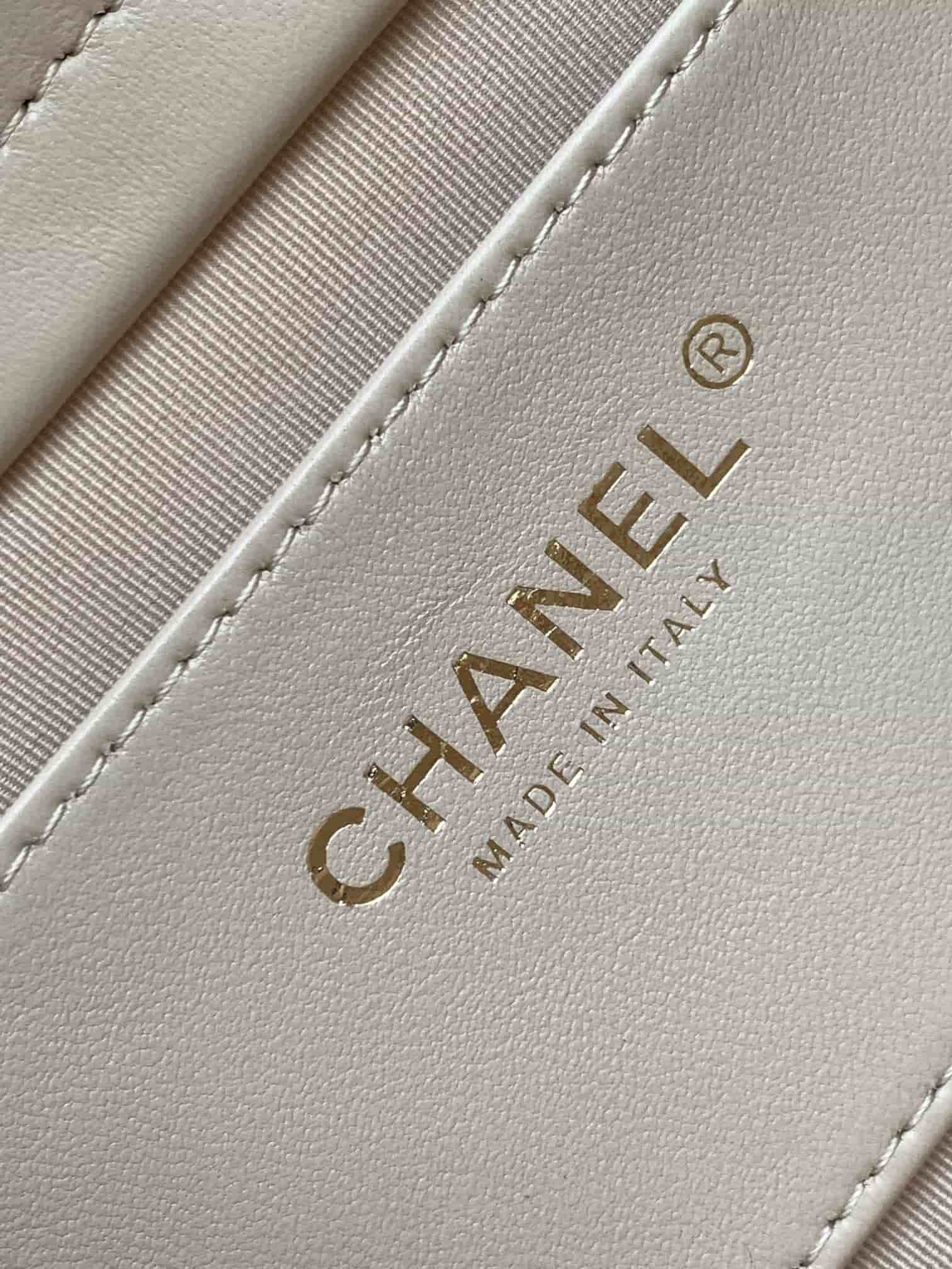 Chanel HOBO HANDBAG AS5177 Lambskin & Gold-Tone Metal Cream A