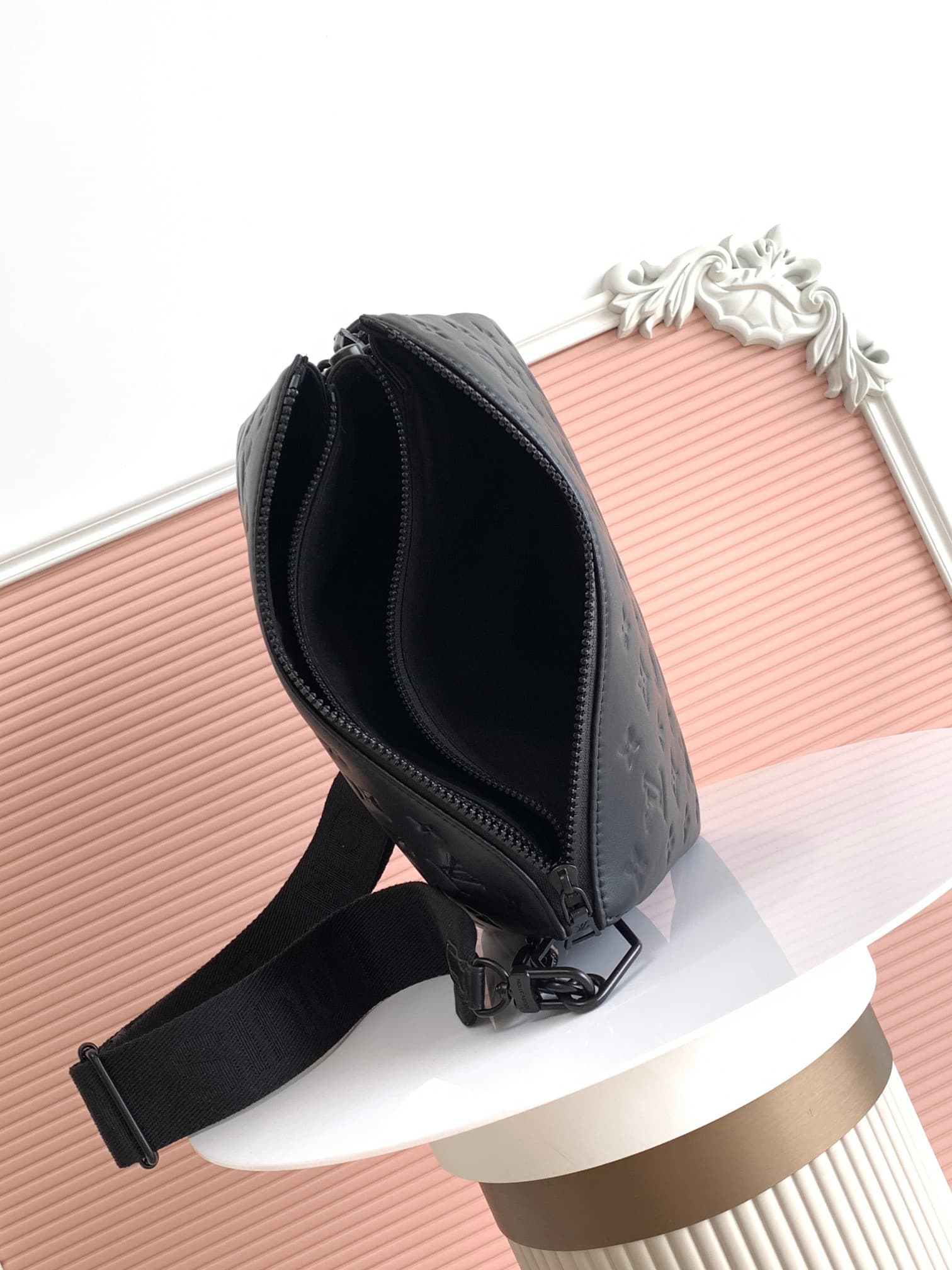 Louis Vuitton Coussin PM All Black Matte lamb leather M11370 High