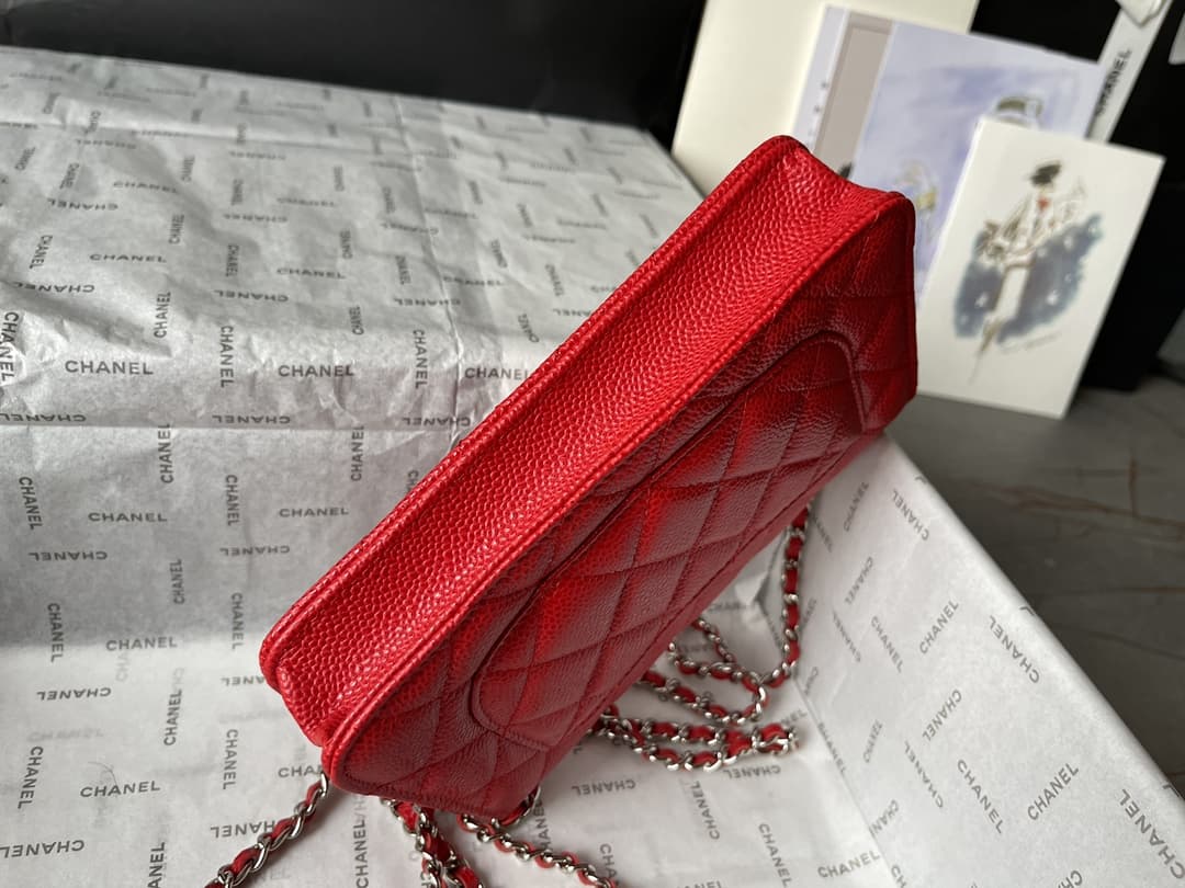 Classic Wallet on Chain AP0250 Grained Calfskin Red Silver Metal A