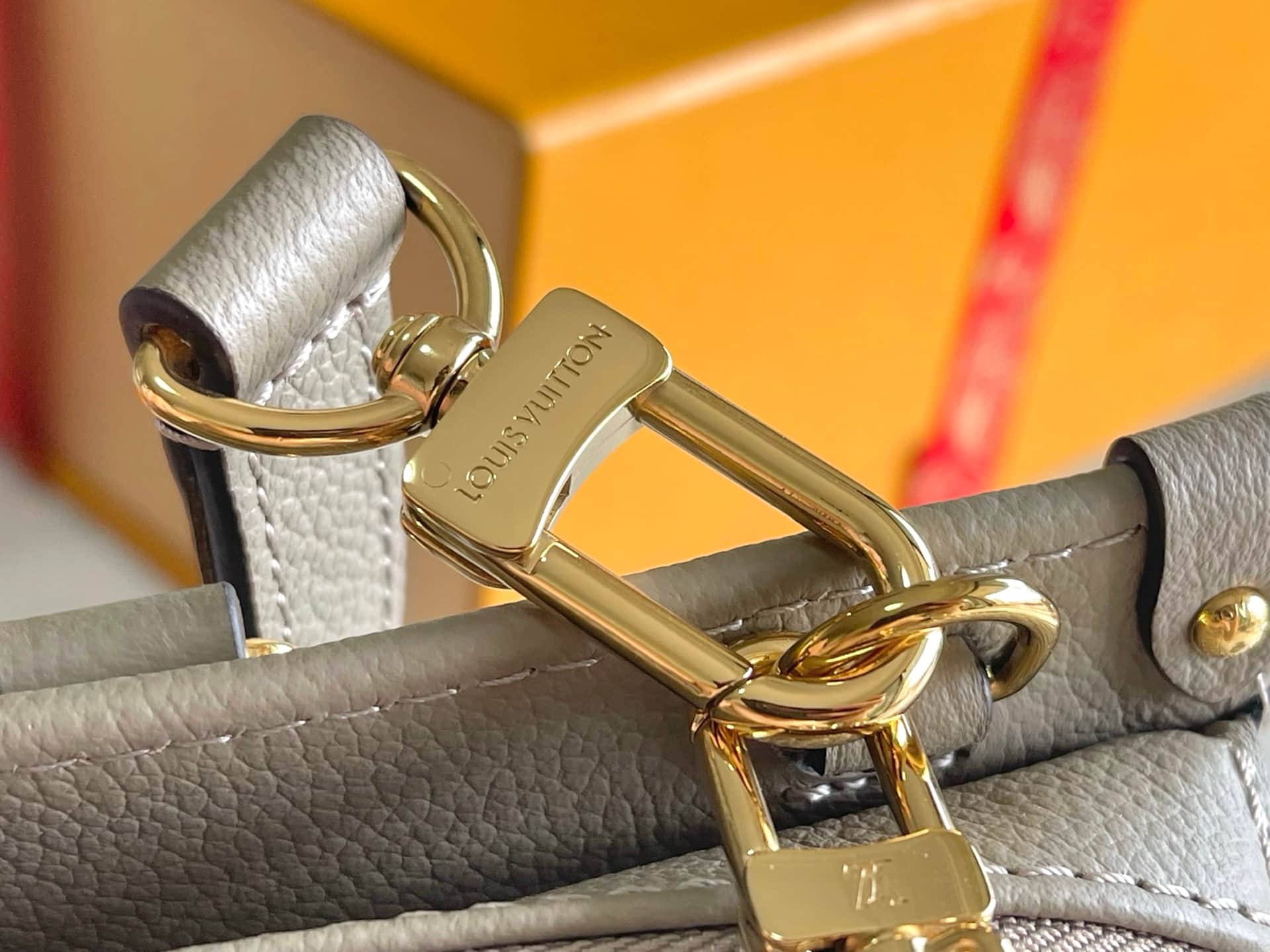 Louis Vuitton ONTHEGO East West Monogram Empreinte M23641 TOP