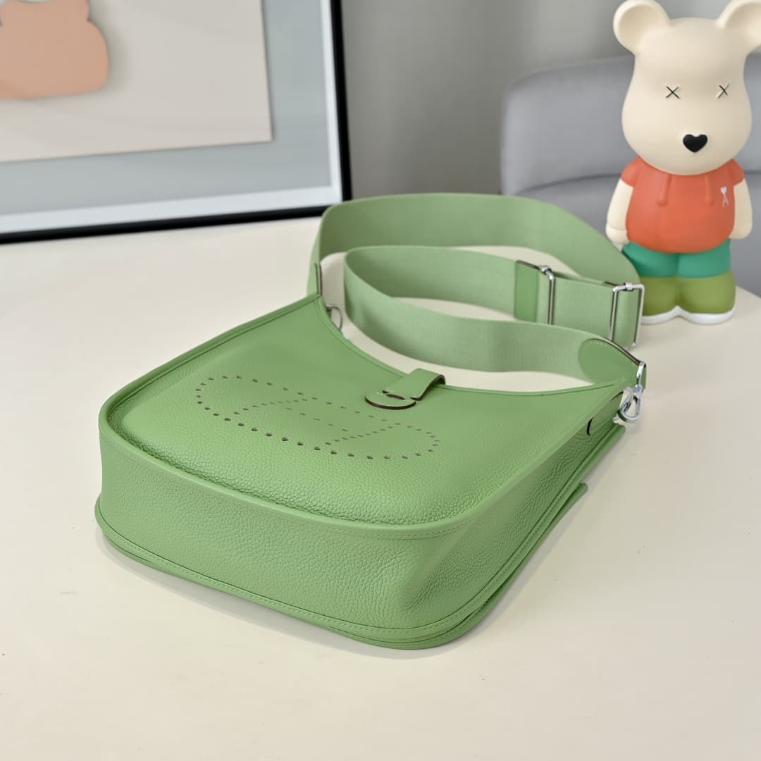 Hermes Evelyne III PM Bag Clemence Leather In Light Green High