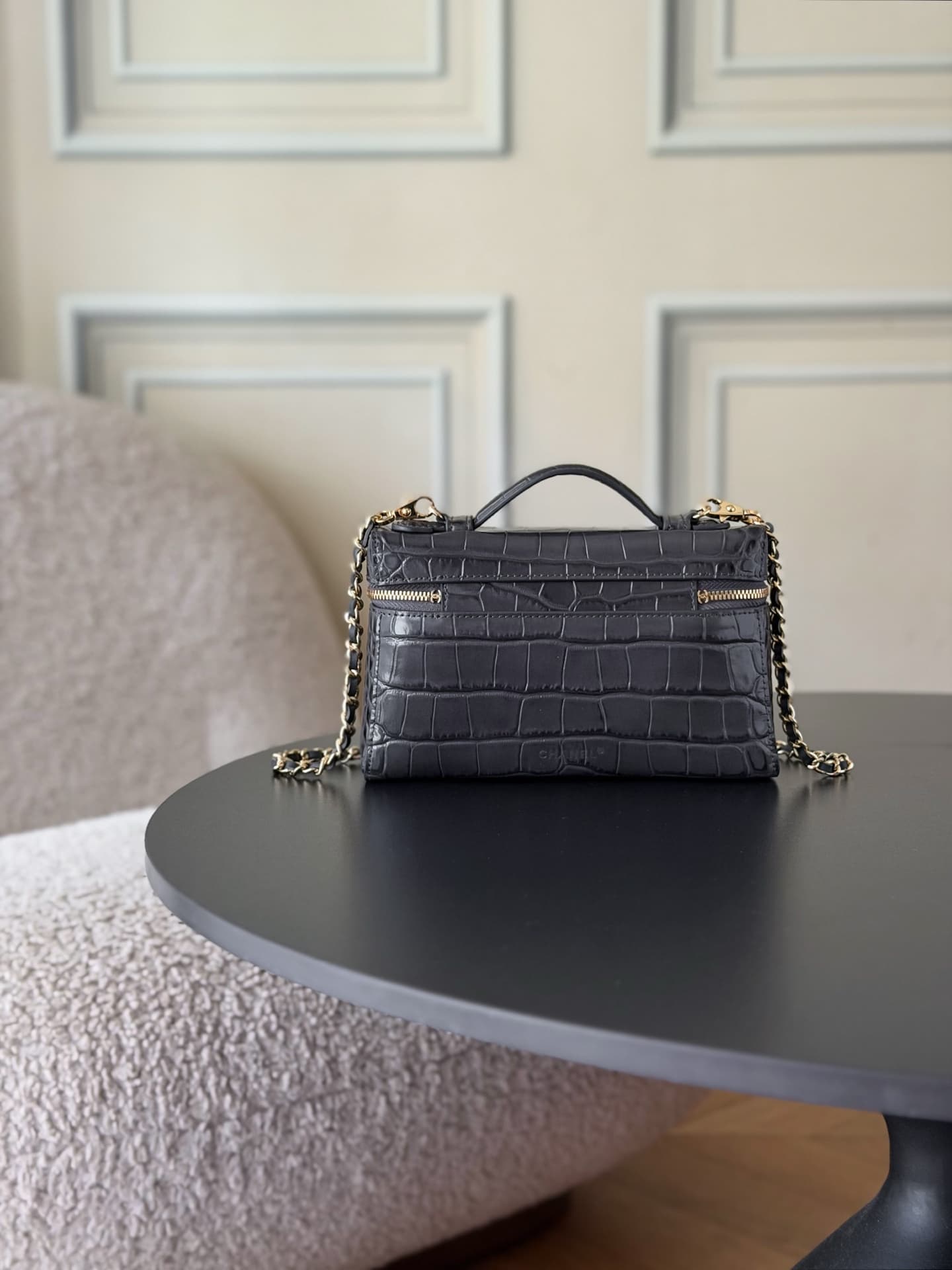 Chanel Small Vanity with chain Crocodile Embossed Calfskin & Gold-Tone Metal Black AS5346 A