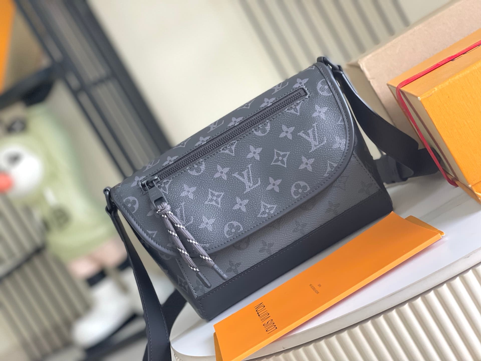 Louis Vuitton Pulse Messenger Monogram Eclipse Reverse coated canvas M12681 TOP