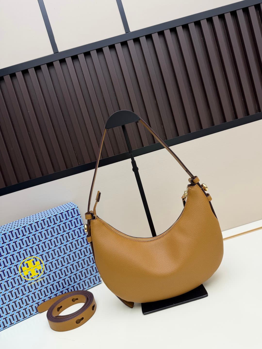 Tory Burch ROMY HALF MOON BAG Caramel High