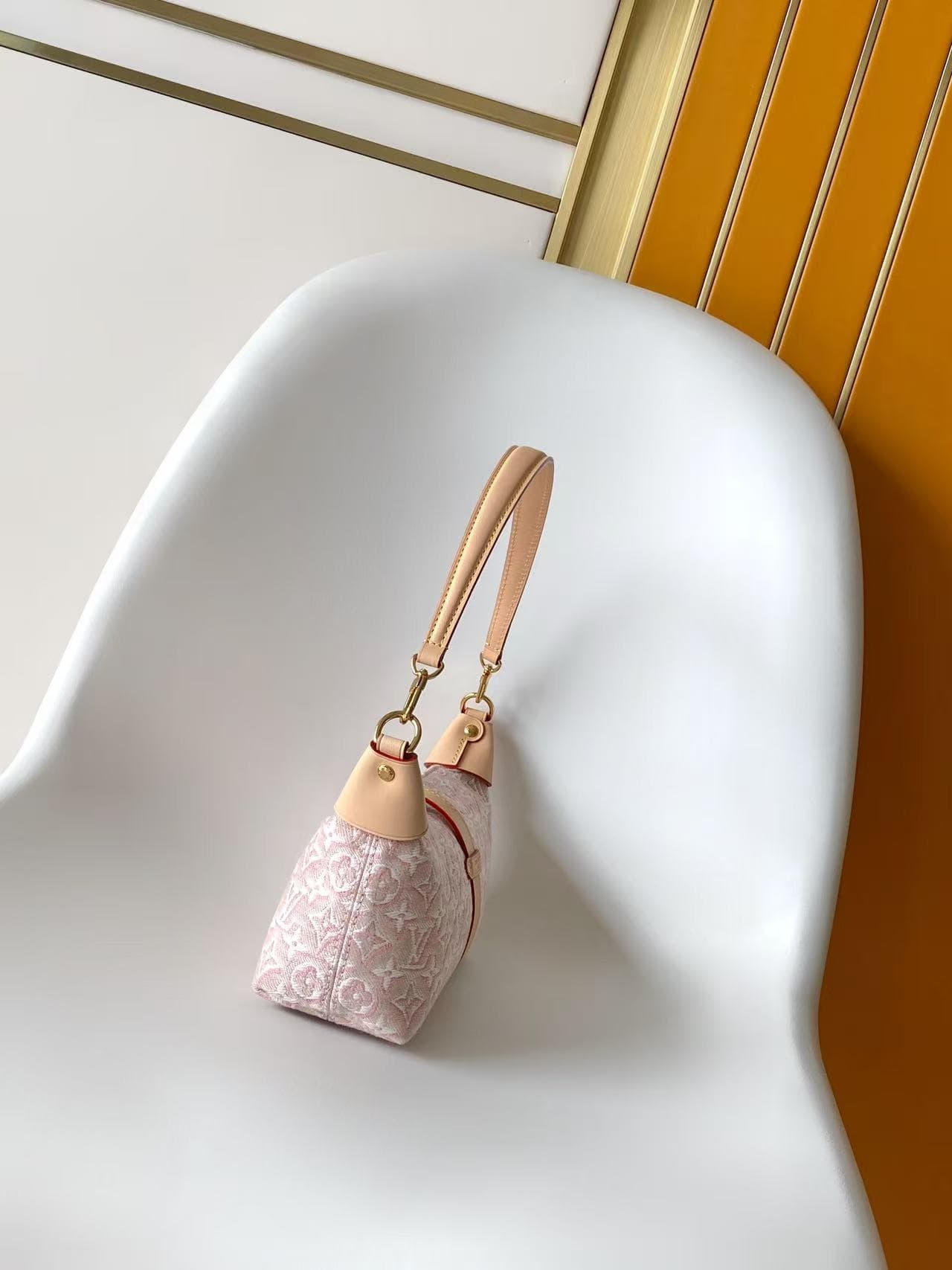 Louis Vuitton Pochette Mia Pouch Monogram Emblème Rose Ribbon Pink M2A382 High