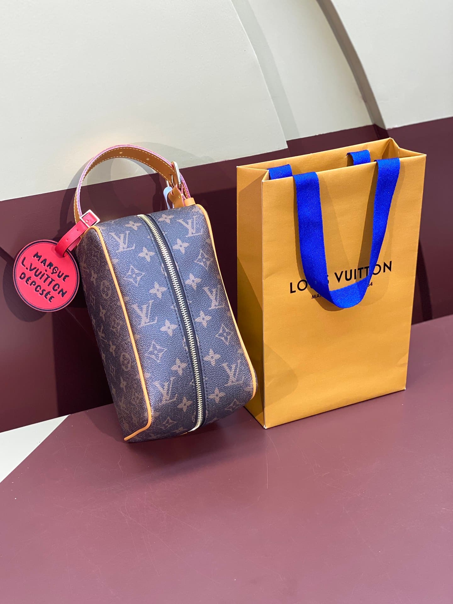 Louis Vuitton Locker Dopp Kit Monogram Dust coated canvas M83112 High