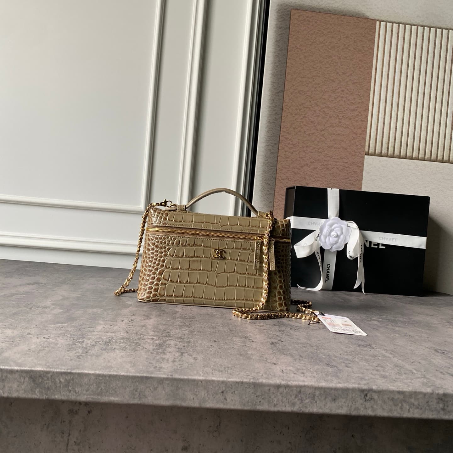 Chanel Large Vanity with chain Crocodile Embossed Calfskin & Gold-Tone Metal Khaki AS5347 A