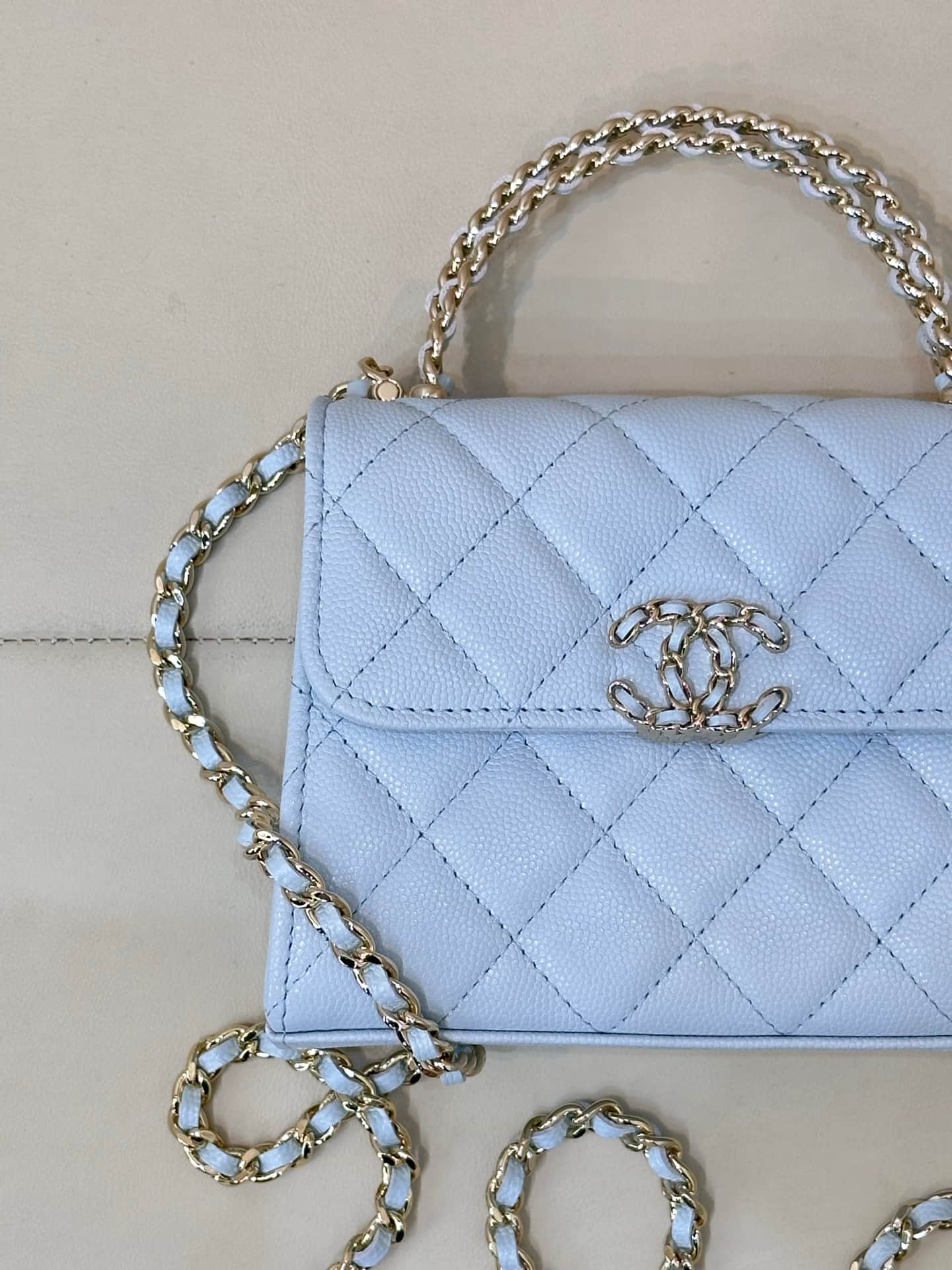 Chanel Clutch with chain Grained Calfskin&Gold-Tone Metal Blue AP3236 TOP