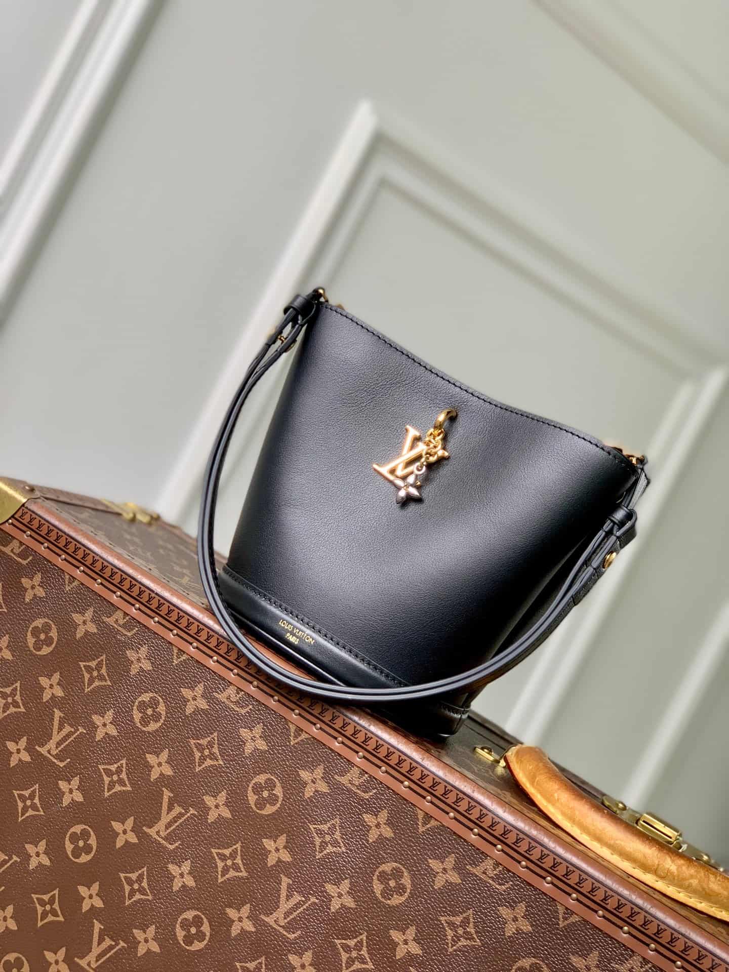 Louis Vuitton Bloom Mini Hobo Black Calfskin leather M27260 High