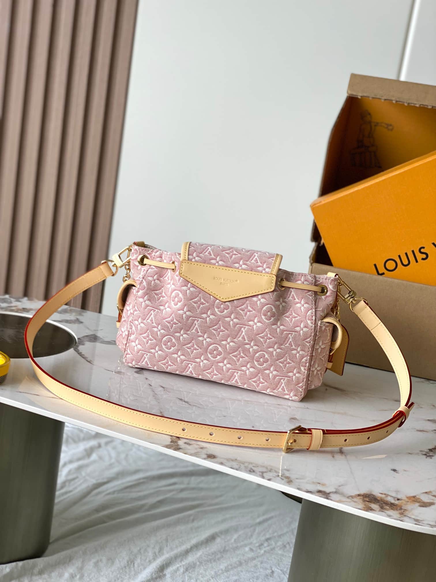 Louis Vuitton Odyssee PM Monogram Emblème Rose Ruban M29974 TOP
