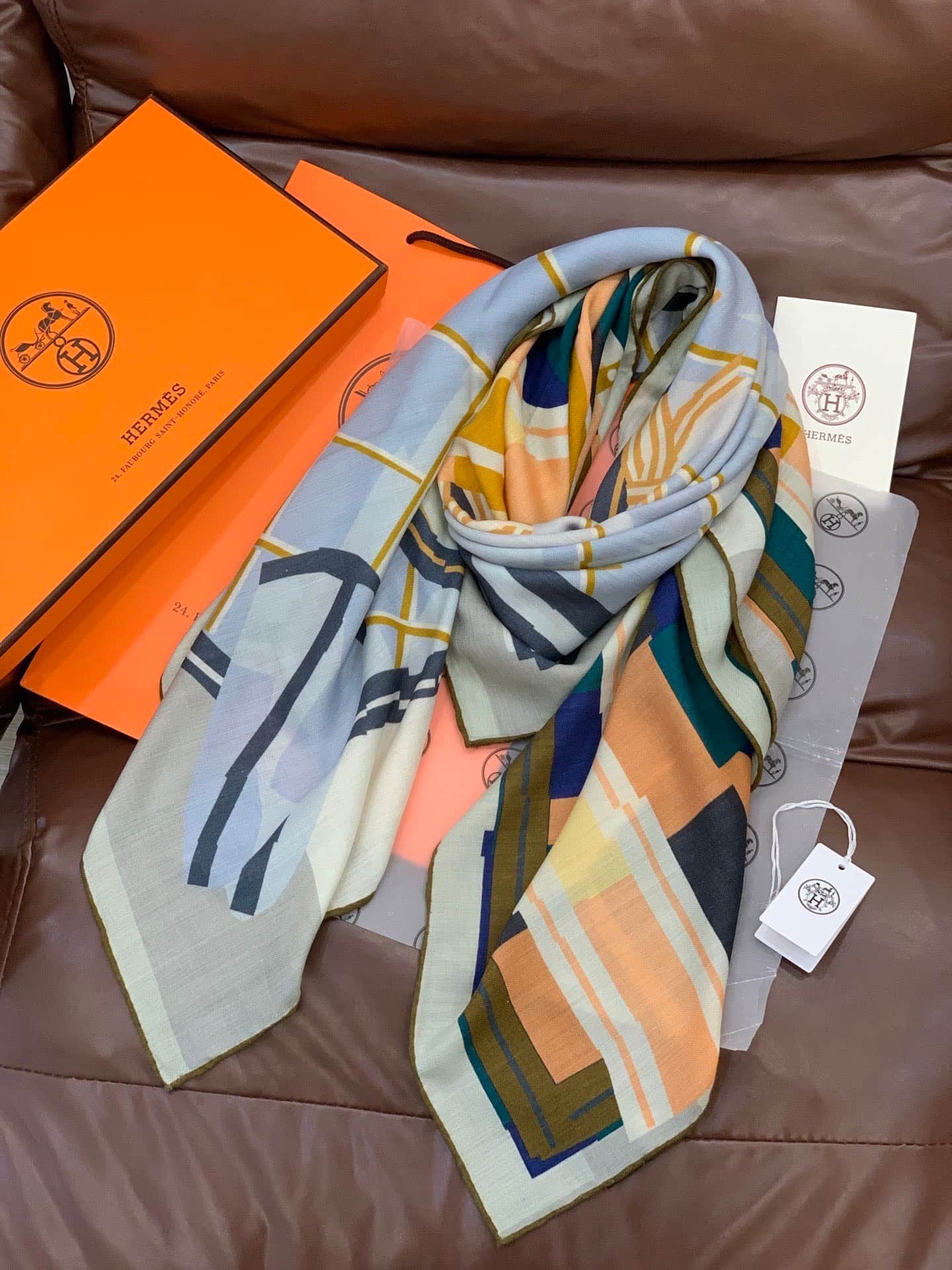 Hermes Camails Carreaux scarf