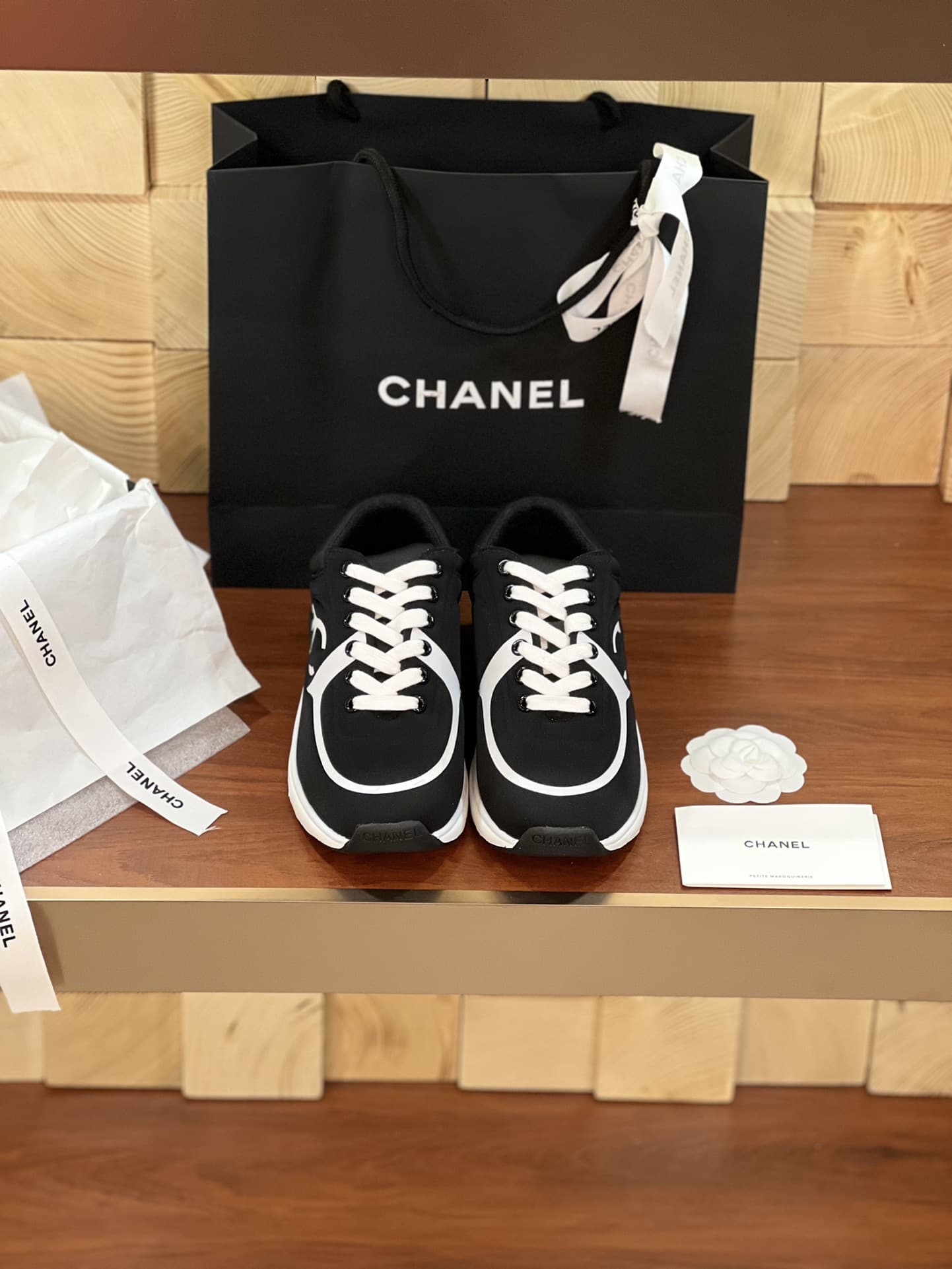 Chanel Sneaker Shoes Men Women