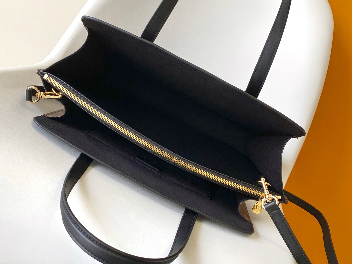 Louis Vuitton Varenne Black Epi leather M11789 High