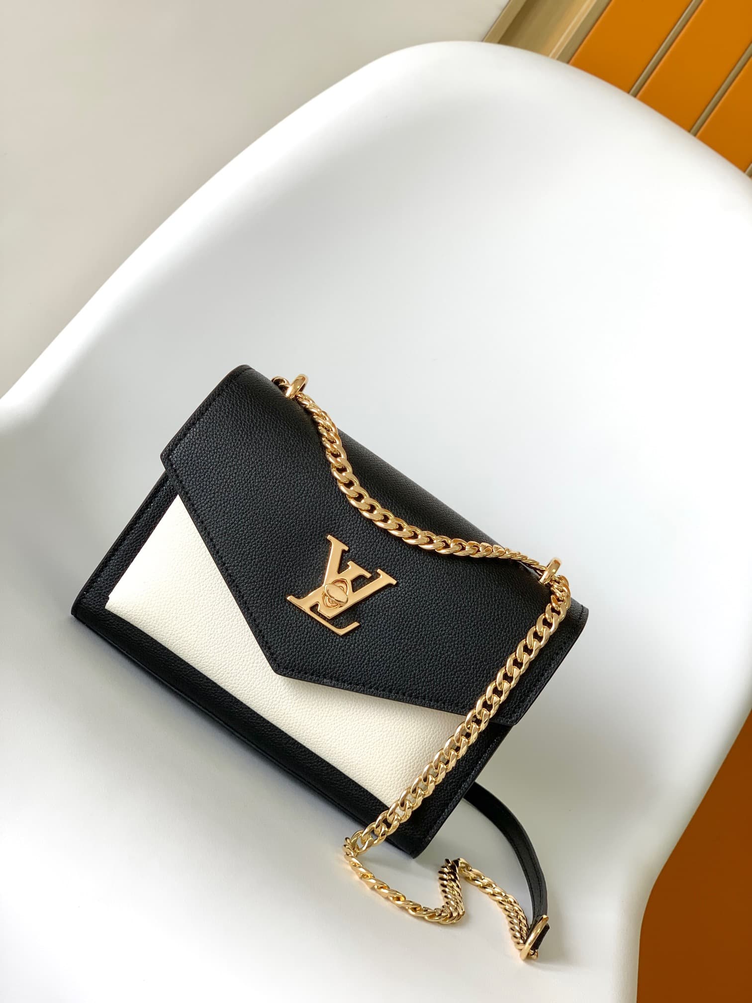 Louis Vuitton Soft Calfskin My Lockme Chain Bag Black/Quartz White M82121 High