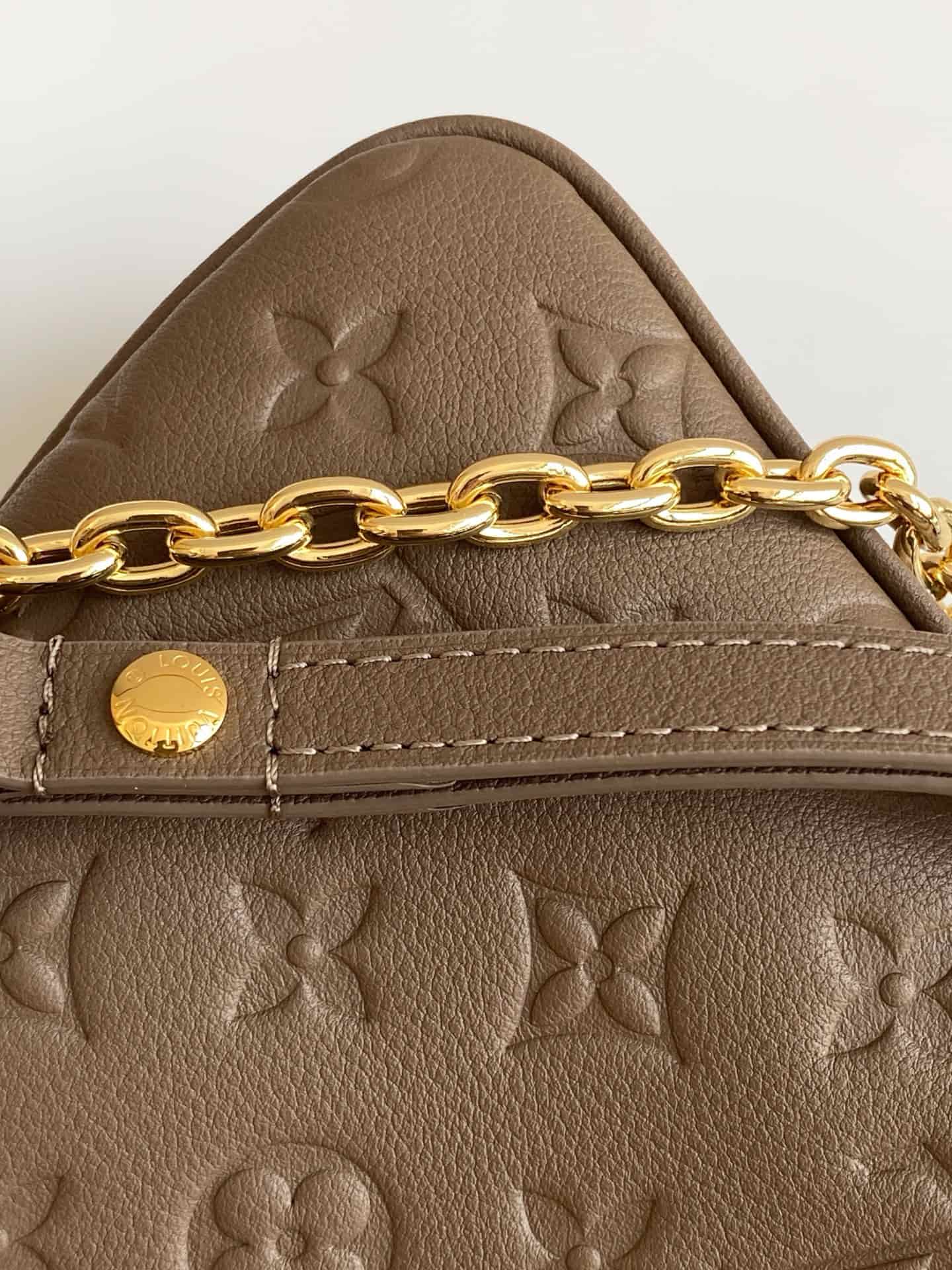 Louis Vuitton Pochette Liv Smoke Gray Embossed grained cowhide leather M25816 High