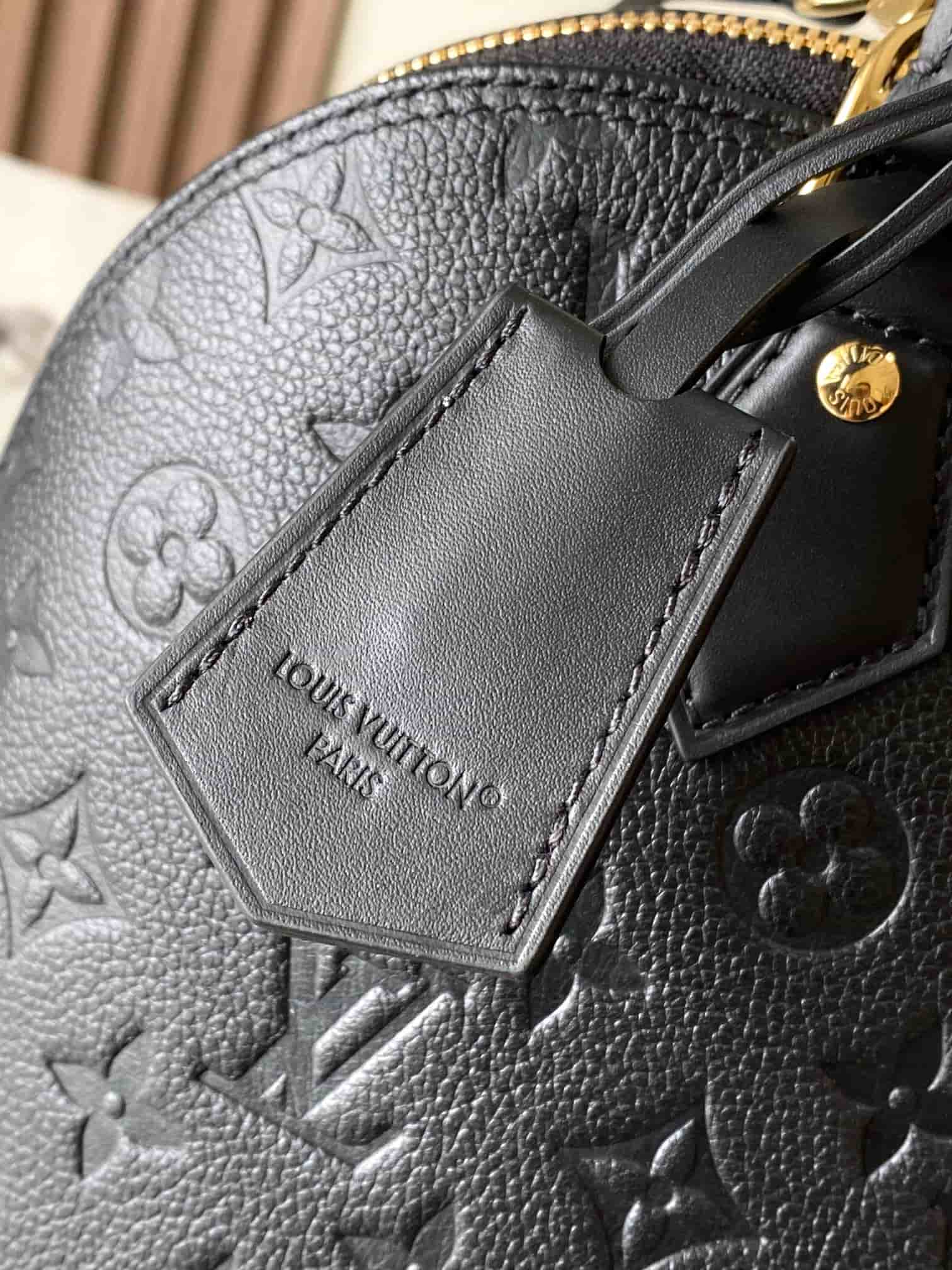 Louis Vuitton Alma PM Black Calfskin leather M26489 TOP