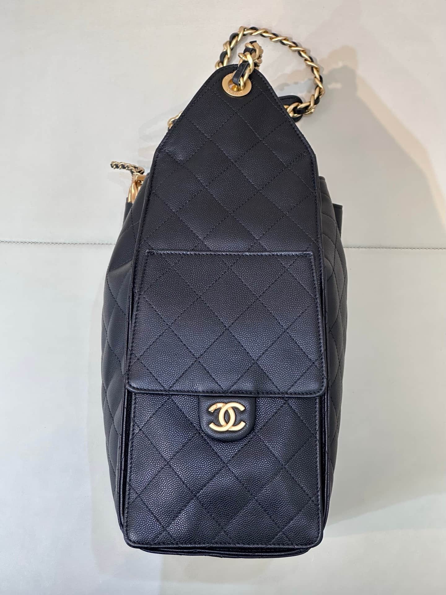 Chanel 25 Medium Hobo handbag AS5311 Grained Calfskin & Gold-tone Metal Black TOP