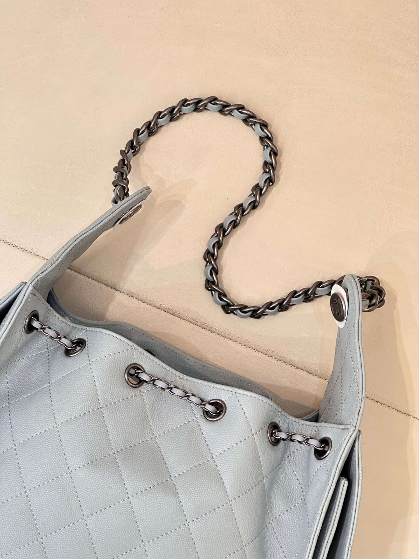 Chanel 25 Small Hobo handbag AS5293 Grained Calfskin & Antiqued Silver Metal Grey TOP