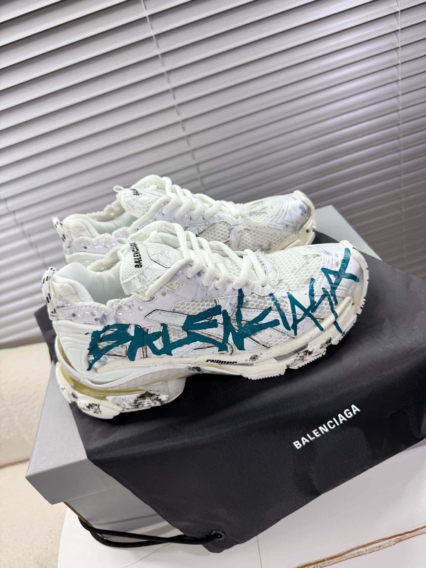 Balenciaga Runner Sneaker Shoes Men Women