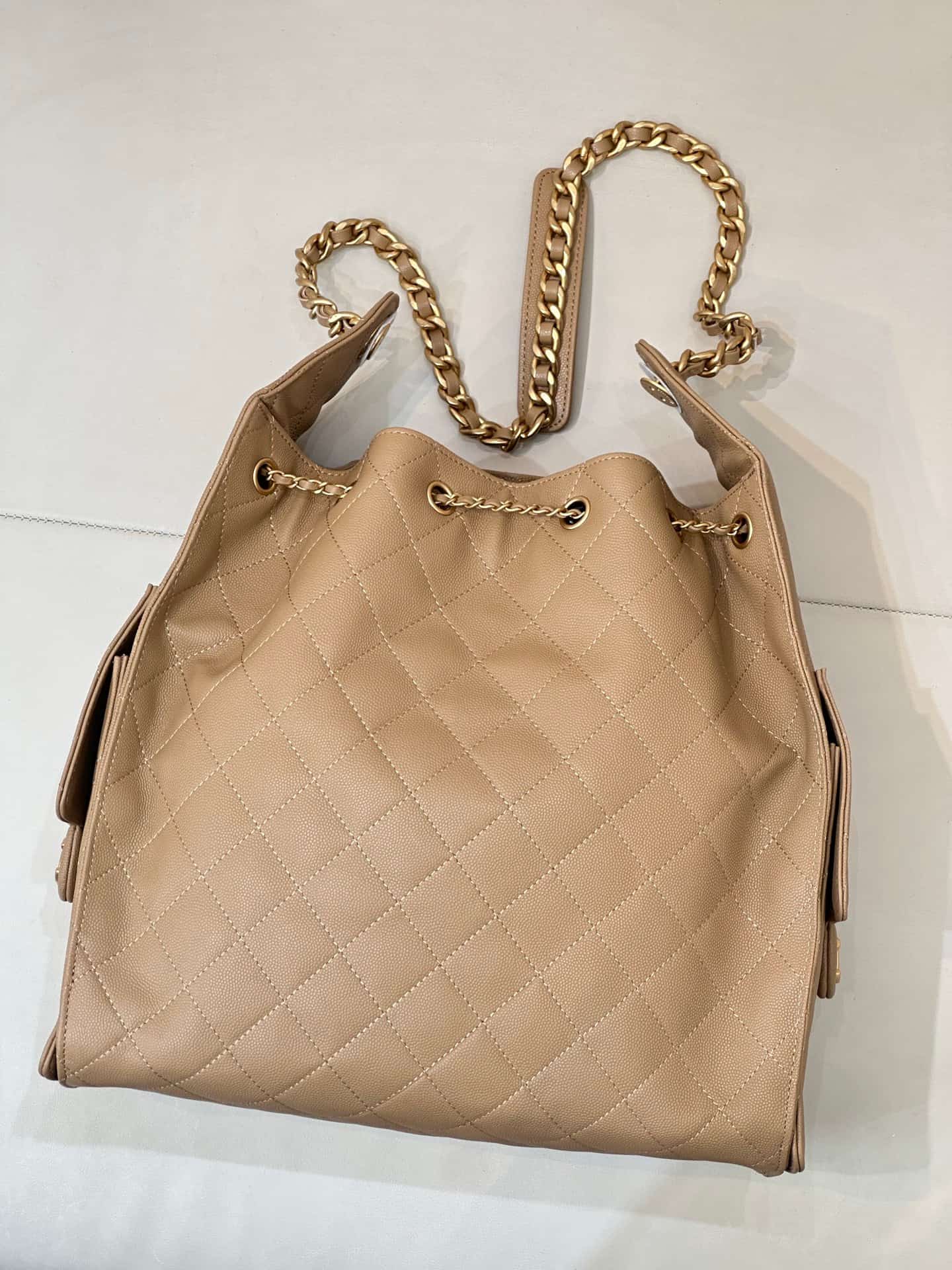 Chanel 25 Medium Hobo handbag AS5311 Grained Calfskin & Gold-tone Metal Camel TOP