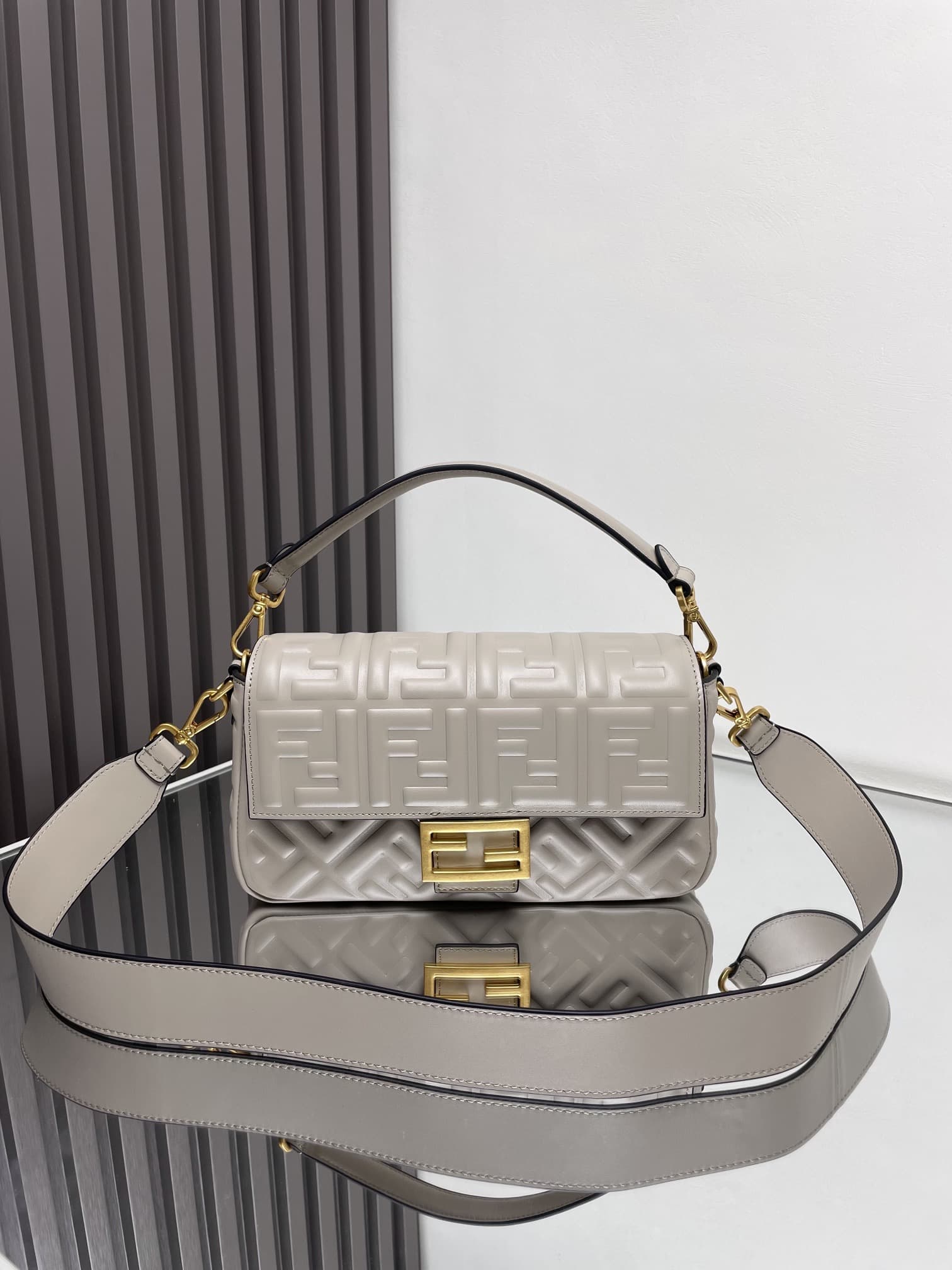 BAGUETTE leather bag Grey High